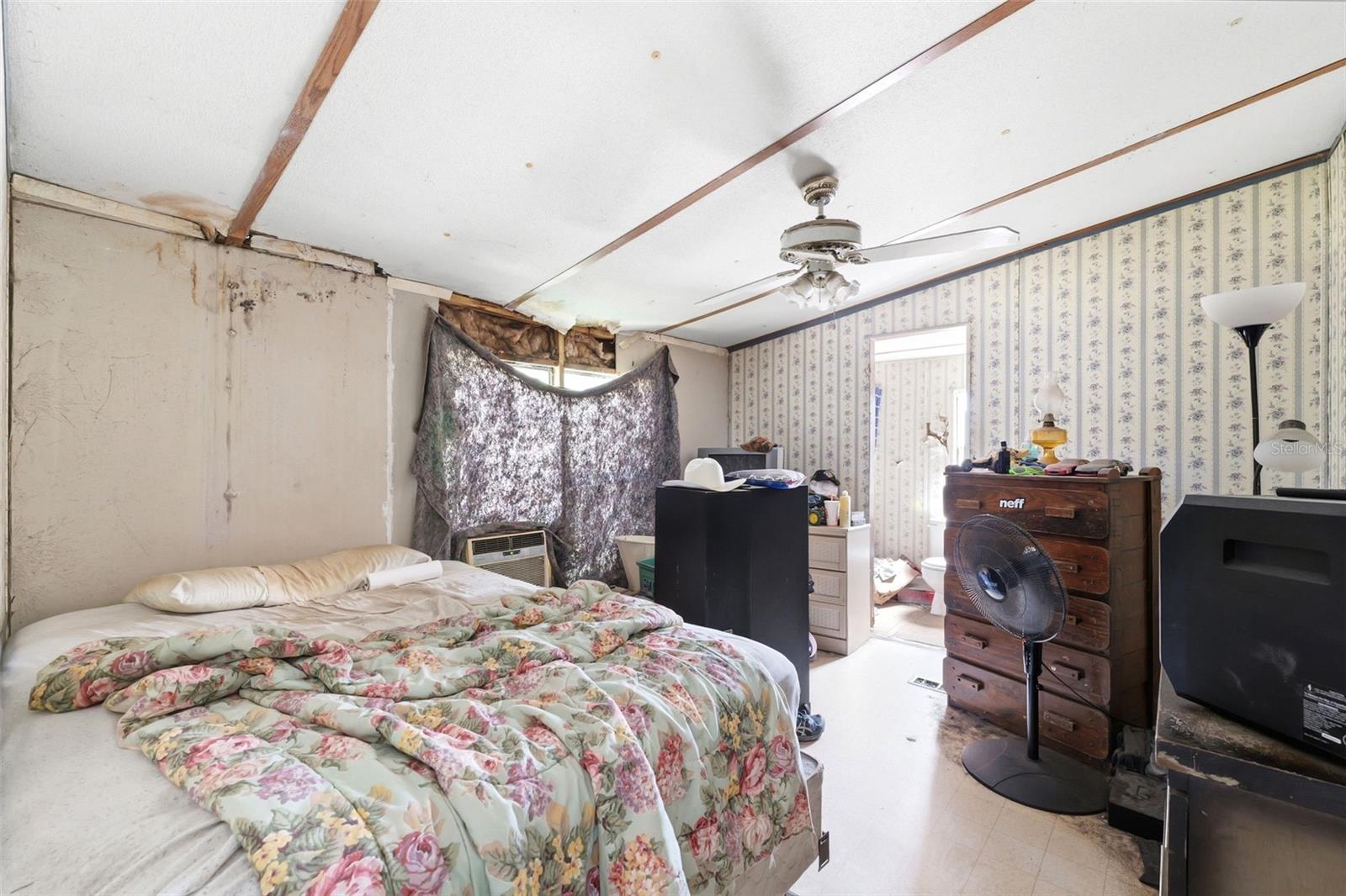 Image 14 of 34 For 4267 Neff Lake Road