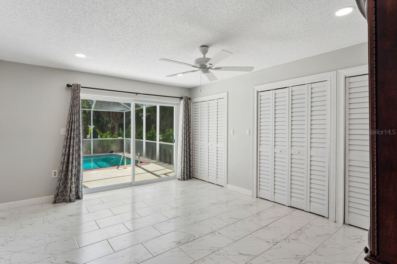 Image 22 of 61 For 6955 Bottle Brush Drive