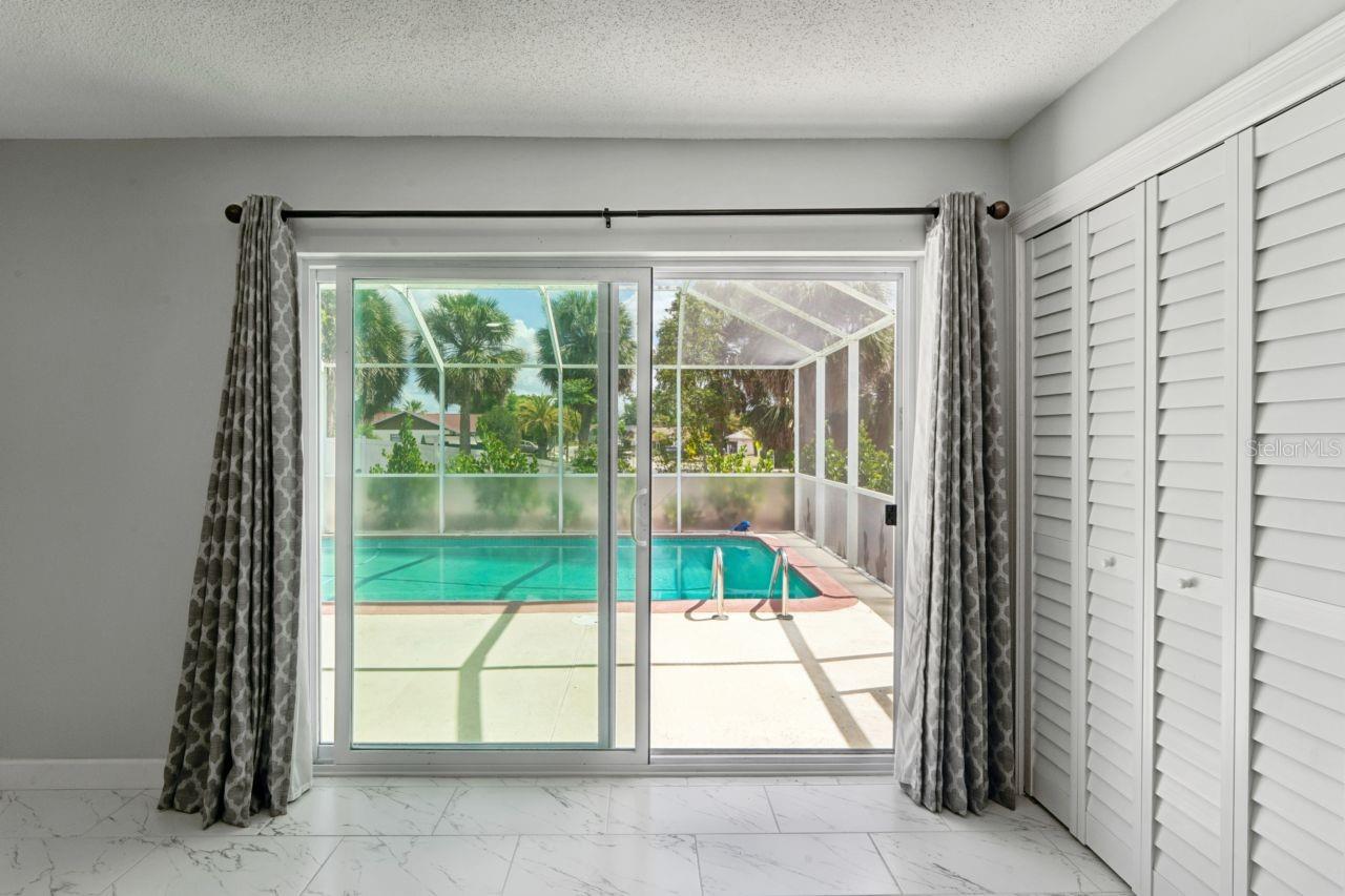 Image 26 of 61 For 6955 Bottle Brush Drive