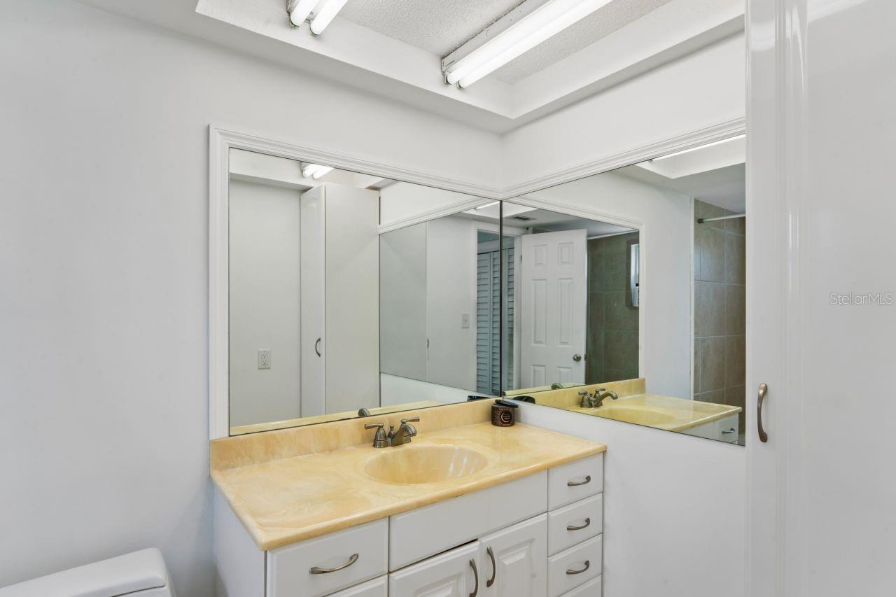 Image 27 of 61 For 6955 Bottle Brush Drive