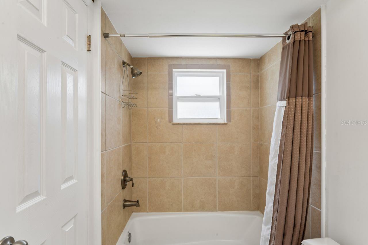 Image 28 of 61 For 6955 Bottle Brush Drive