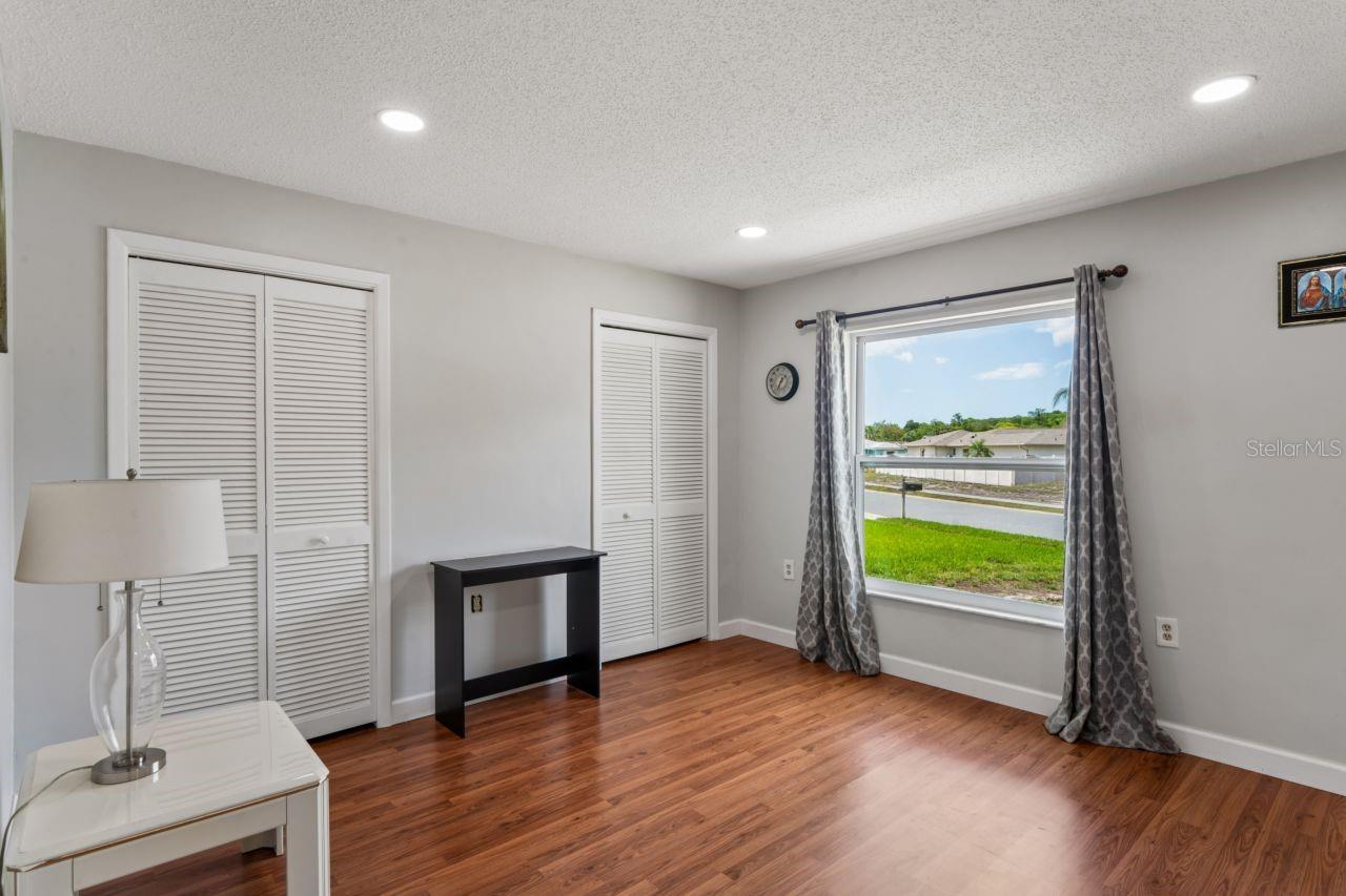 Image 29 of 61 For 6955 Bottle Brush Drive