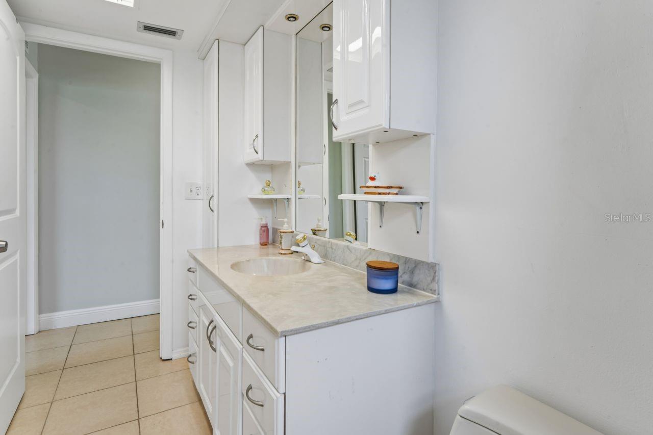 Image 33 of 61 For 6955 Bottle Brush Drive