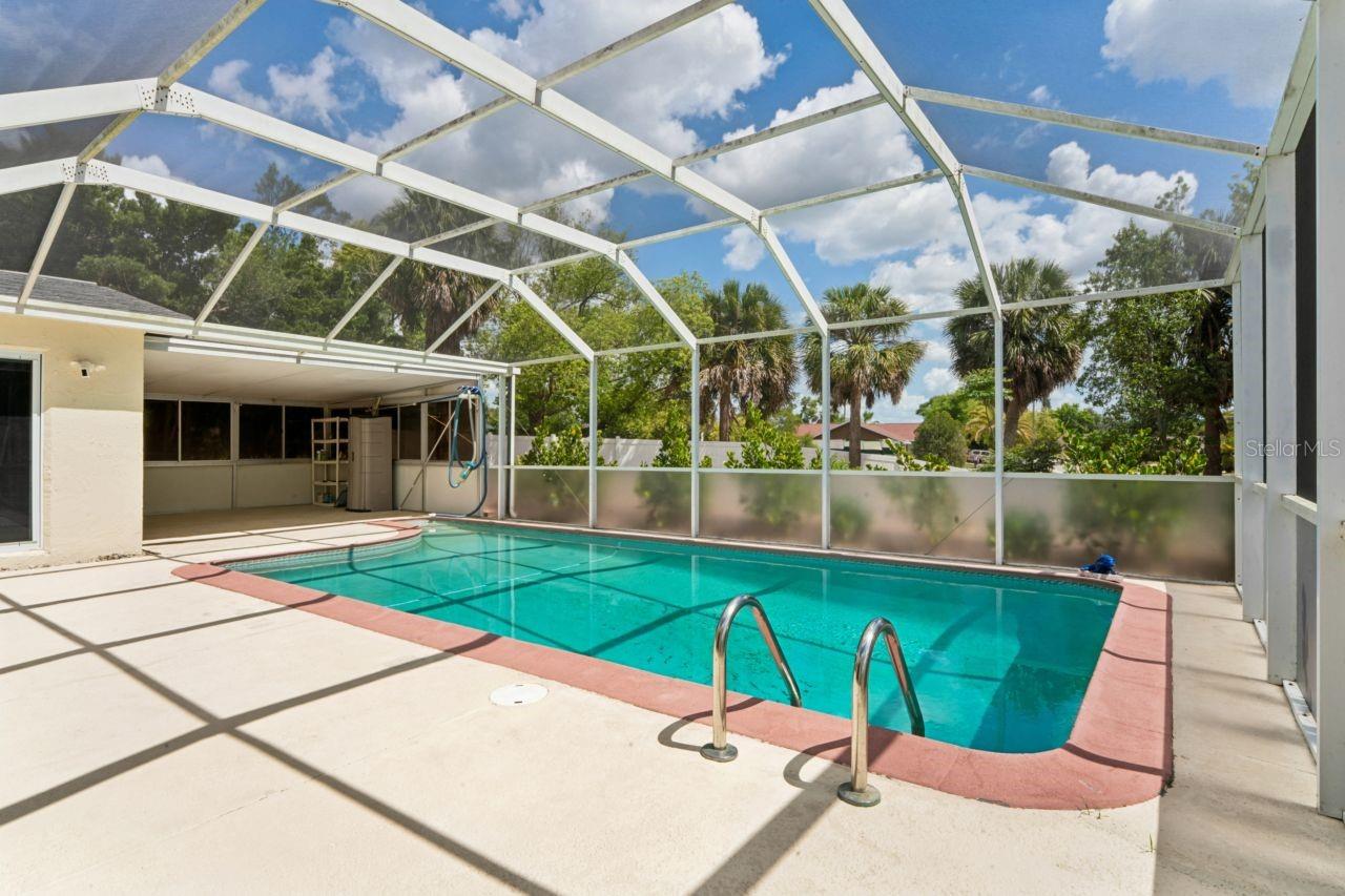 Image 37 of 61 For 6955 Bottle Brush Drive