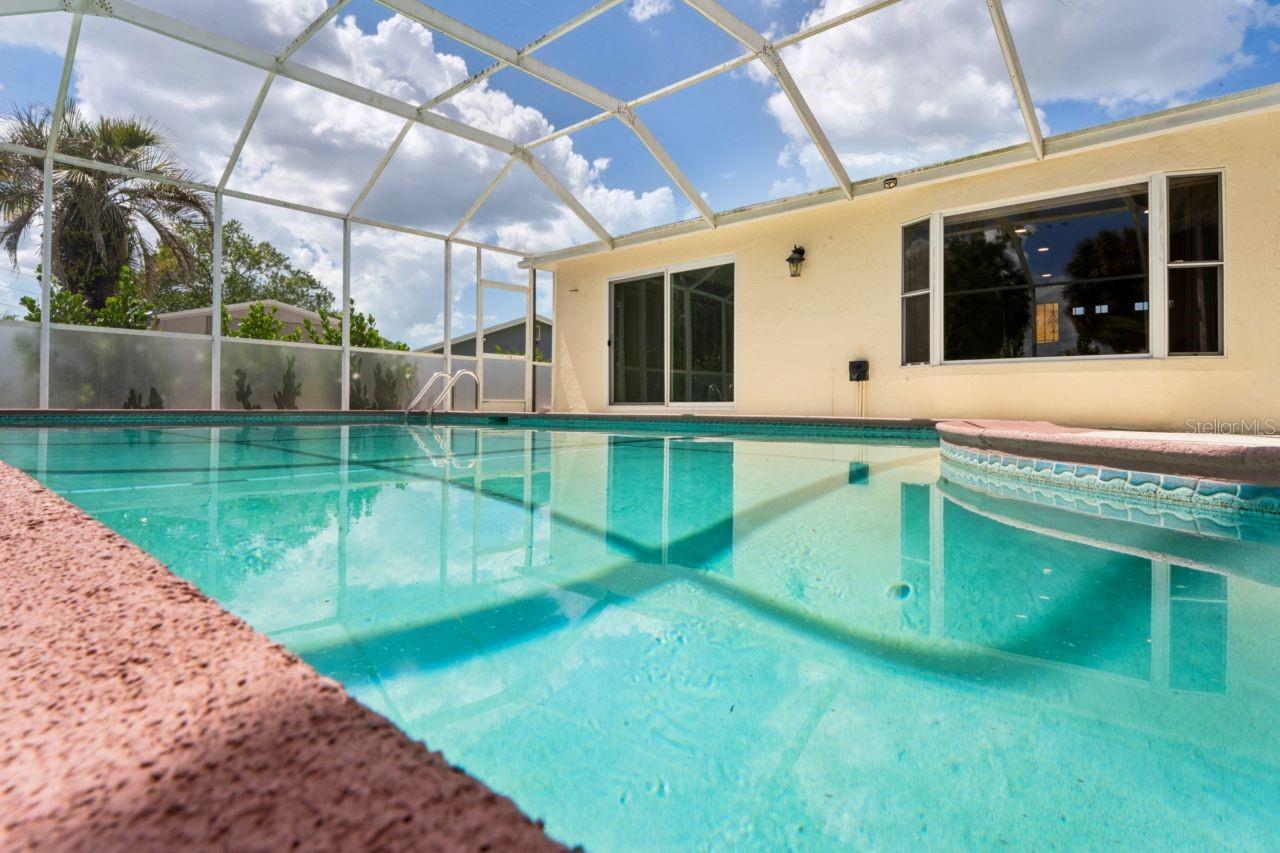 Image 38 of 61 For 6955 Bottle Brush Drive