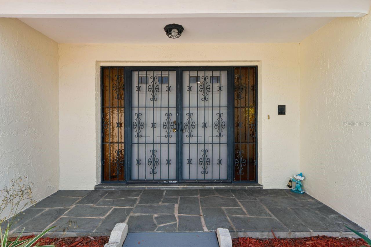 Image 4 of 61 For 6955 Bottle Brush Drive