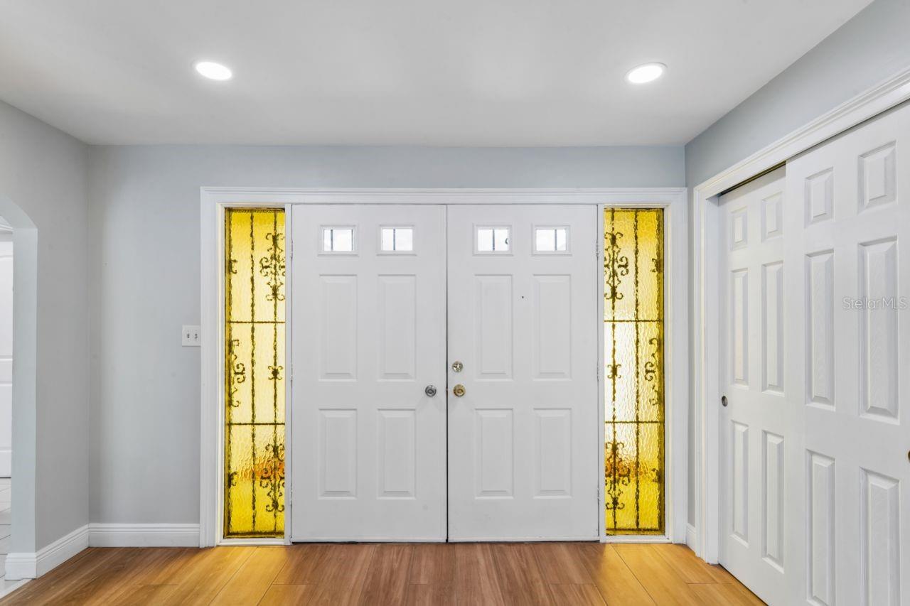 Image 5 of 61 For 6955 Bottle Brush Drive