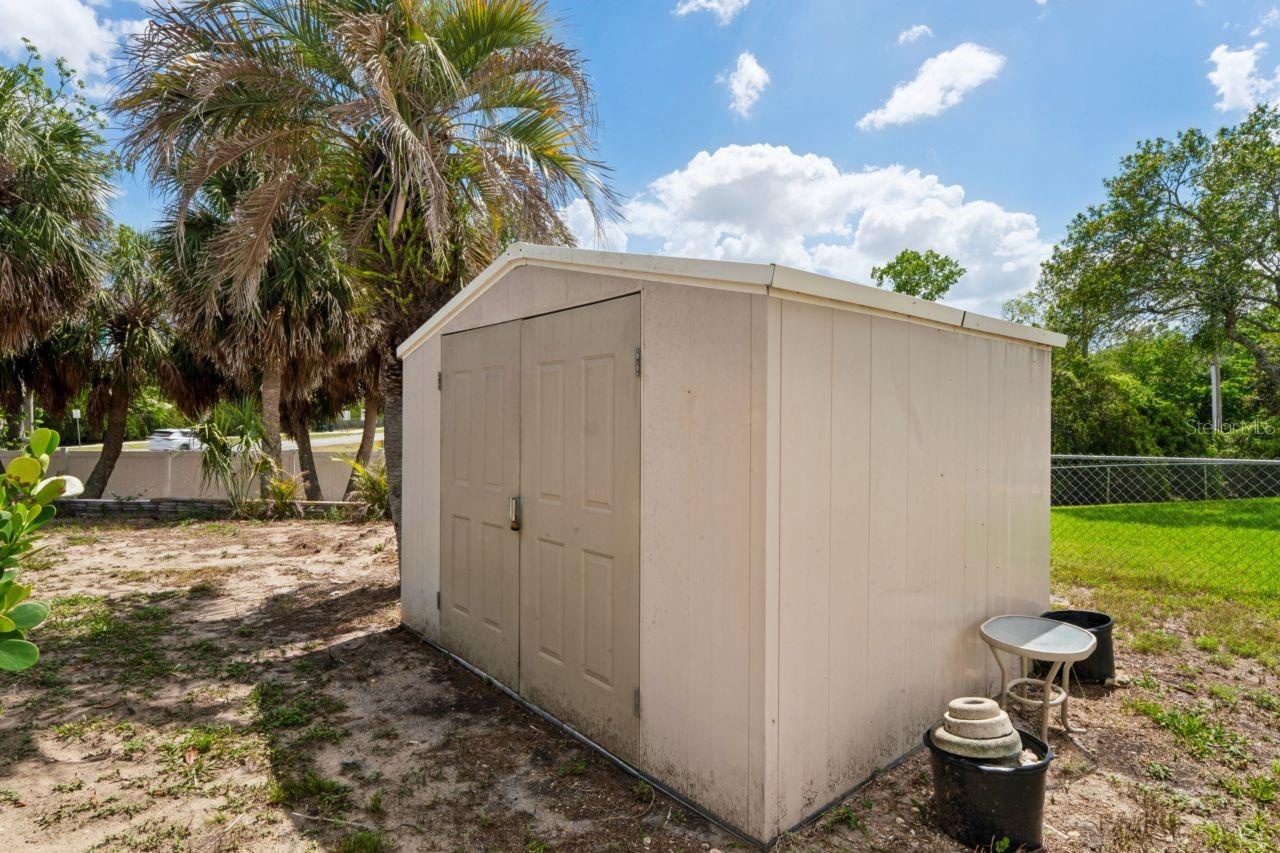 Image 50 of 61 For 6955 Bottle Brush Drive