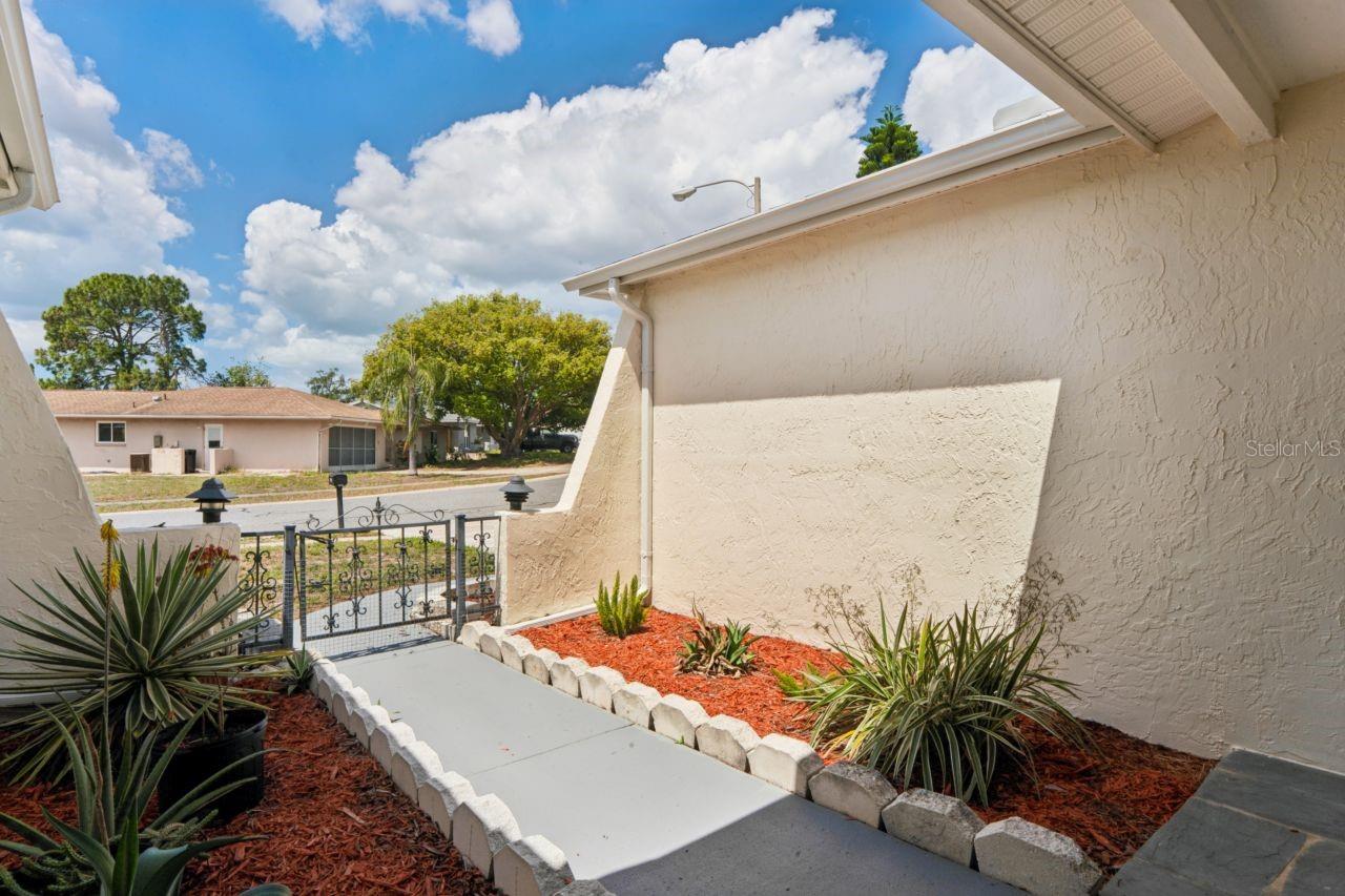 Image 56 of 61 For 6955 Bottle Brush Drive