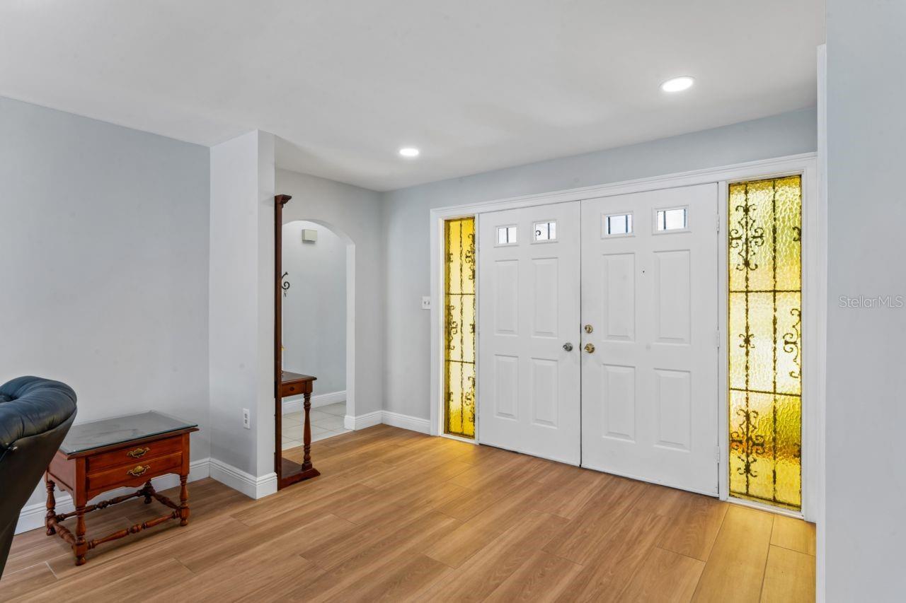 Image 7 of 61 For 6955 Bottle Brush Drive