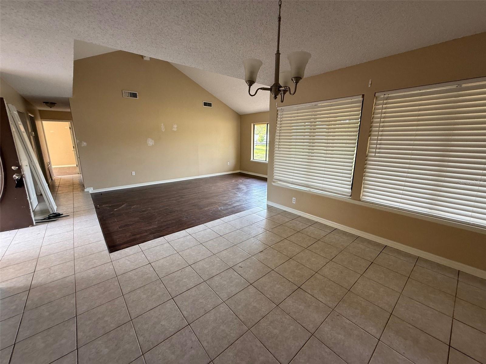 Image 4 of 15 For 9085 Heather Boulevard