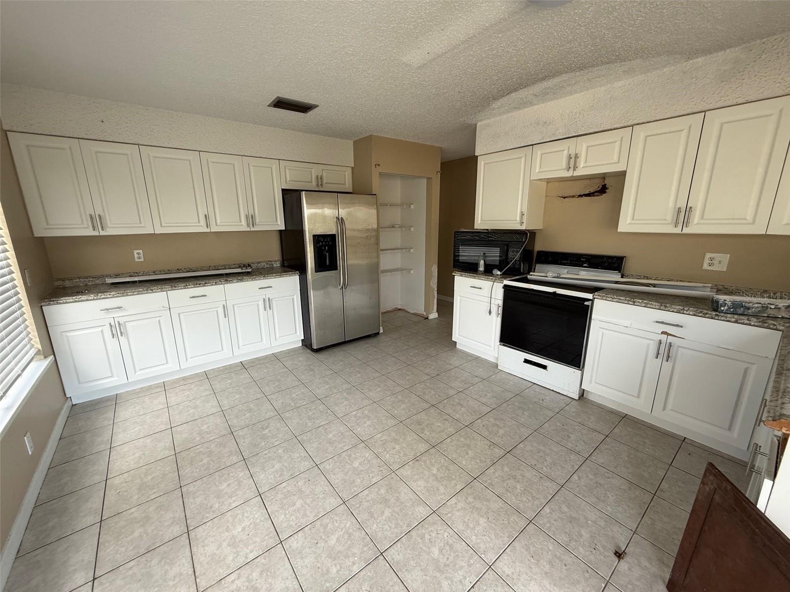 Image 5 of 15 For 9085 Heather Boulevard