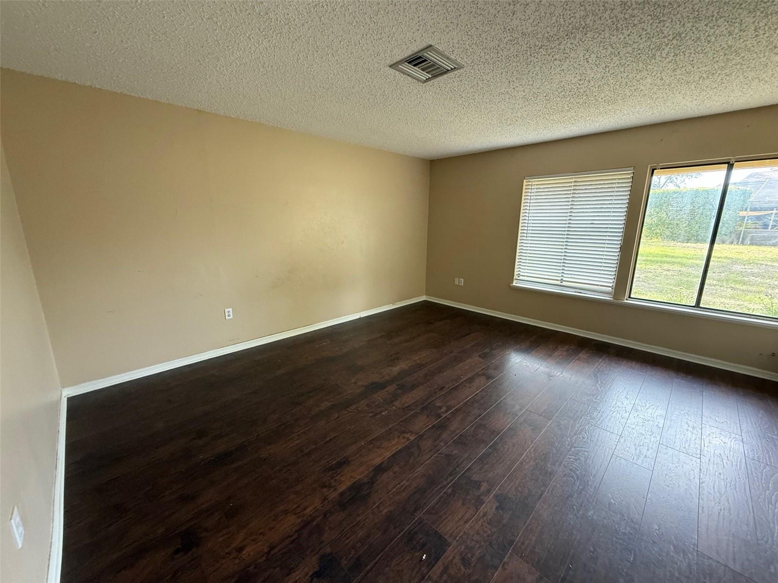 Image 6 of 15 For 9085 Heather Boulevard