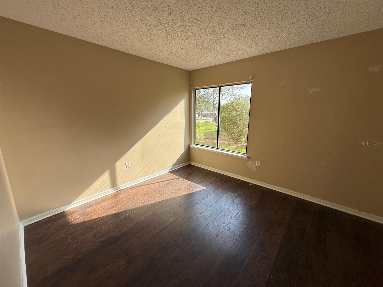 Image 9 of 15 For 9085 Heather Boulevard