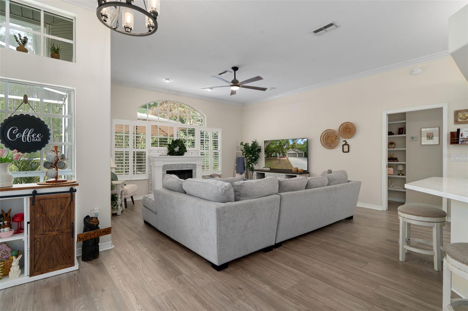 Image 14 of 55 For 10139 Highcrest Lane