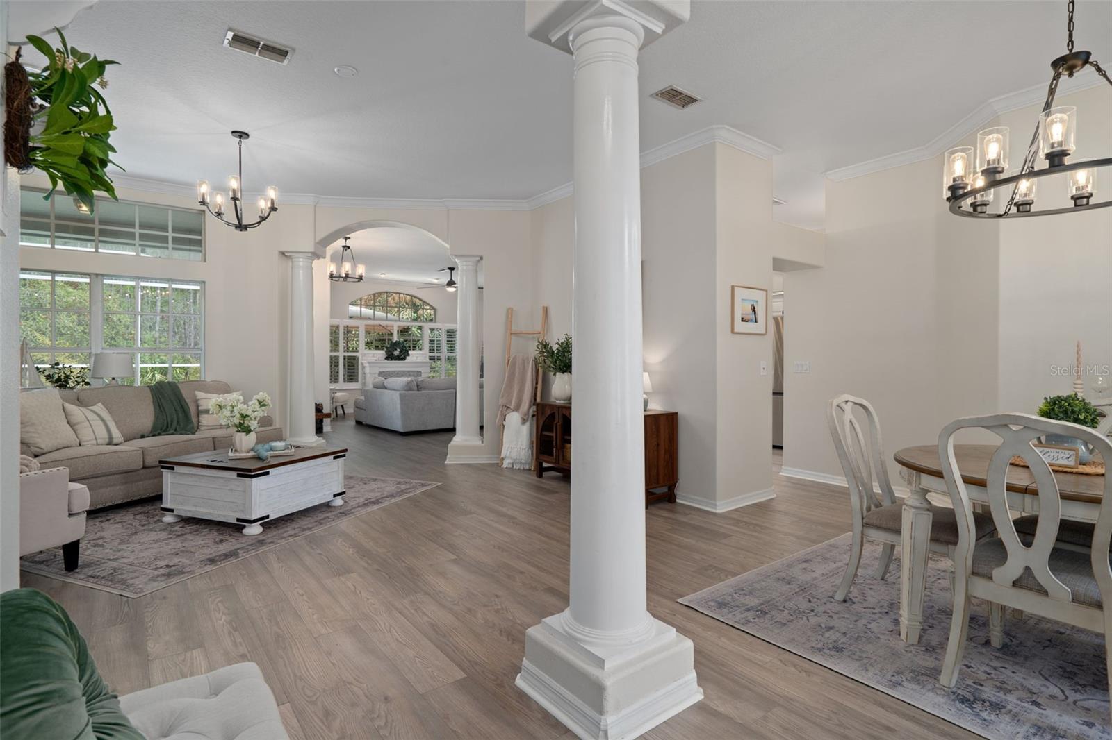 Image 7 of 55 For 10139 Highcrest Lane