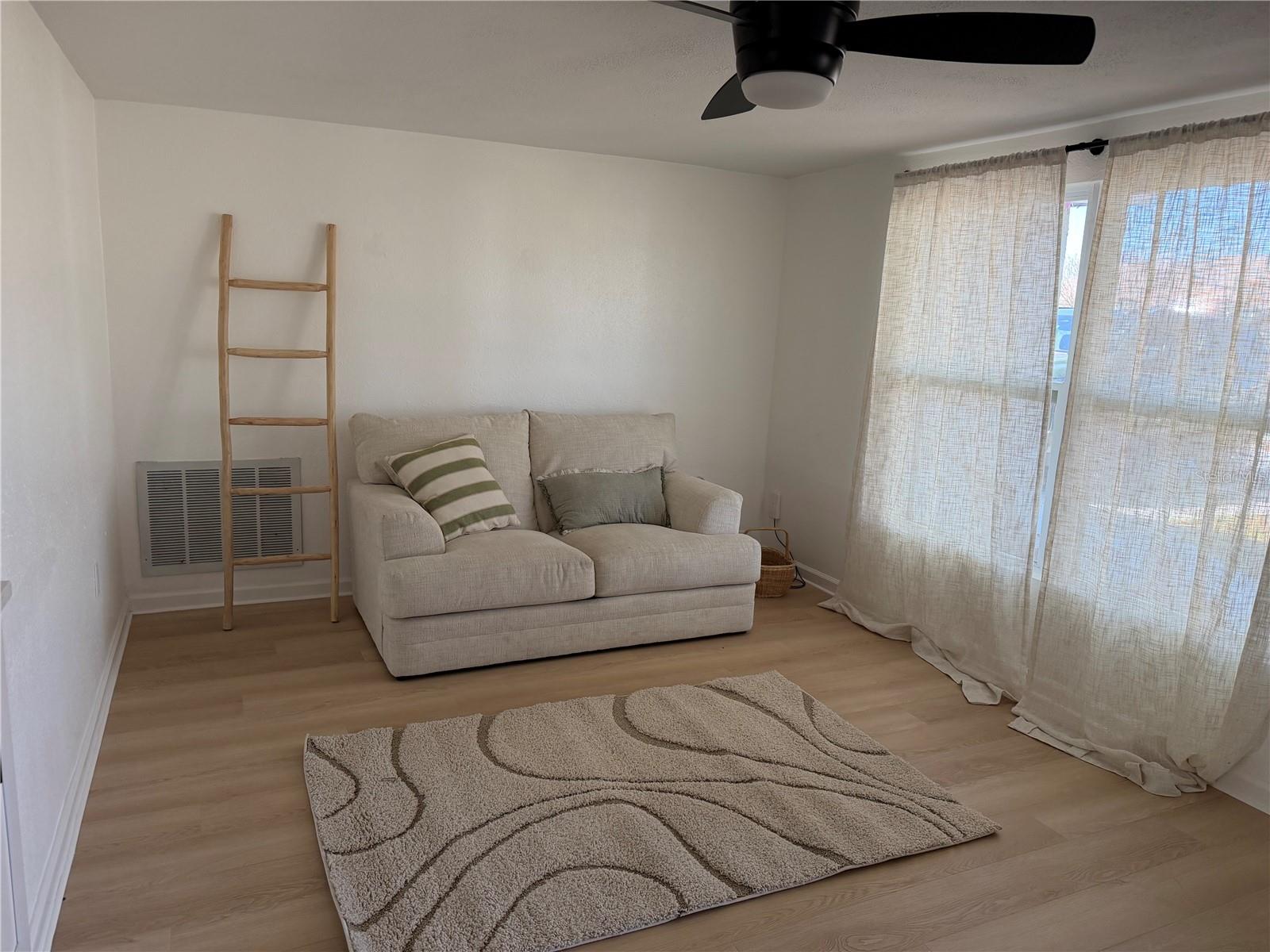 Image 11 of 19 For 3352 Honeymoon Lane