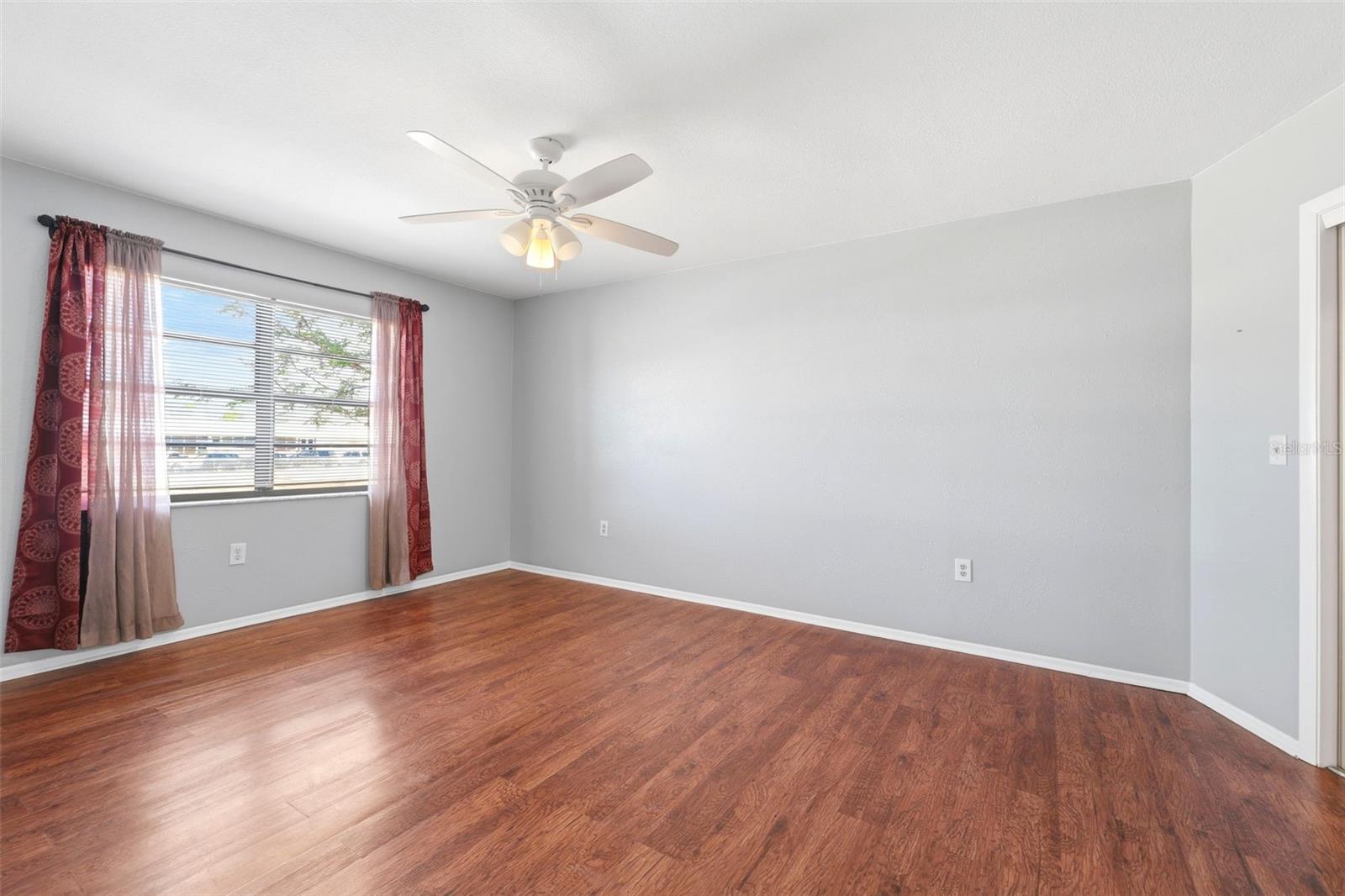 Image 10 of 33 For 5364 Deltona Boulevard