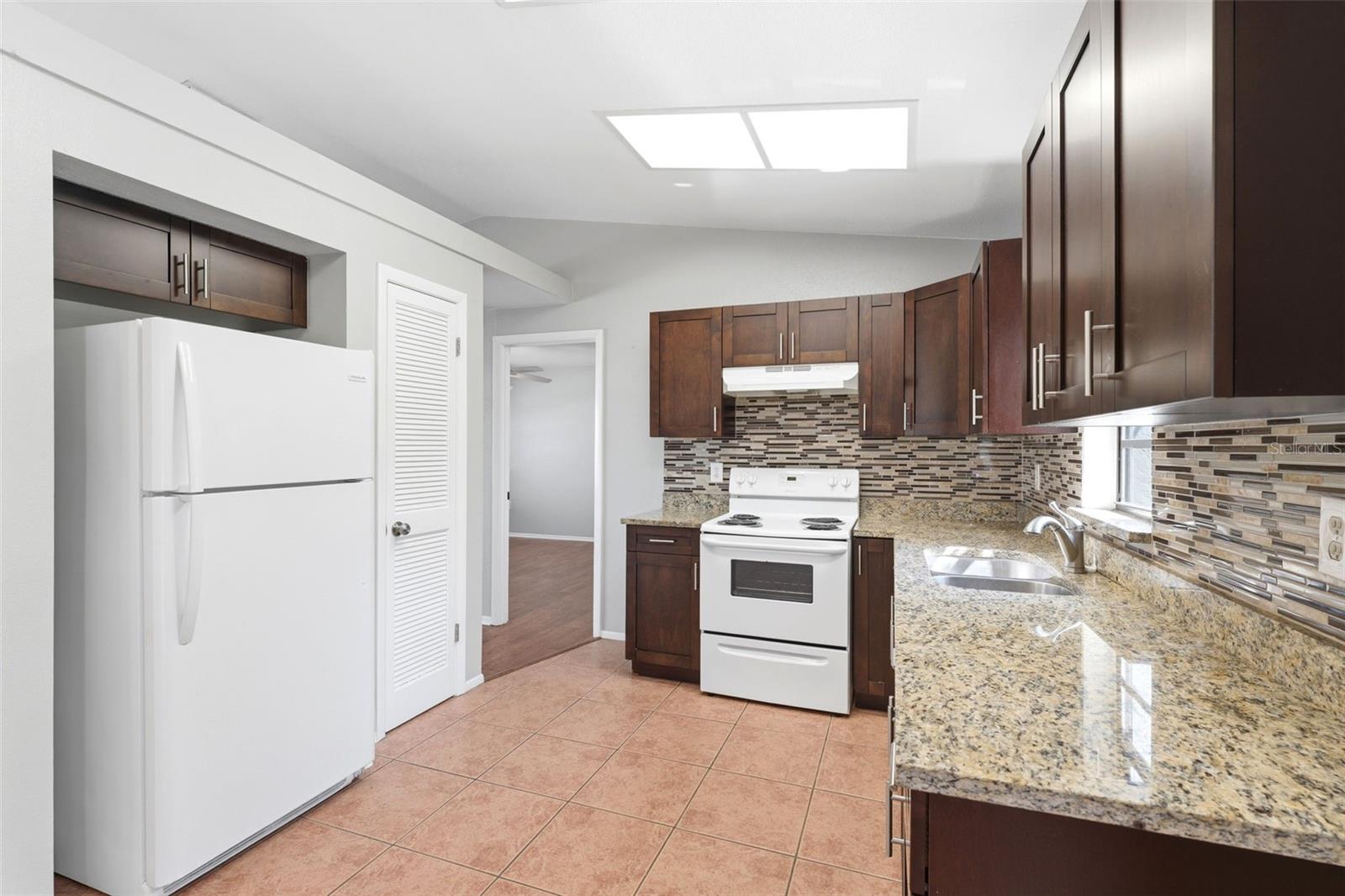 Image 31 of 33 For 5364 Deltona Boulevard