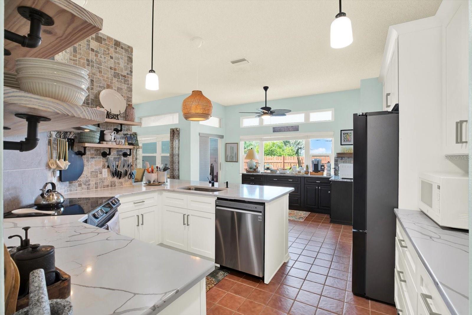 Listing photo id 9 for 13004 Hanley Drive