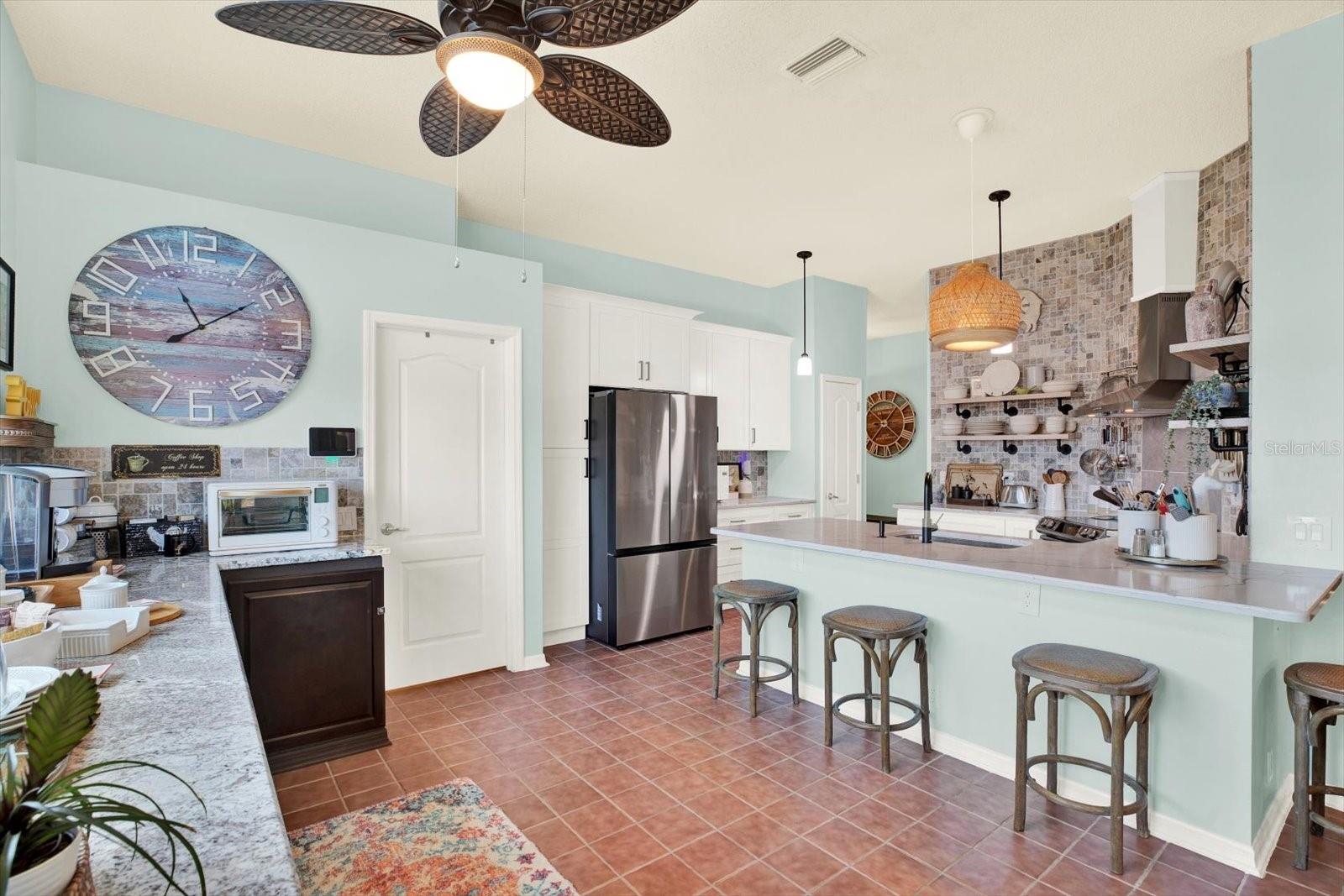 Listing photo id 10 for 13004 Hanley Drive