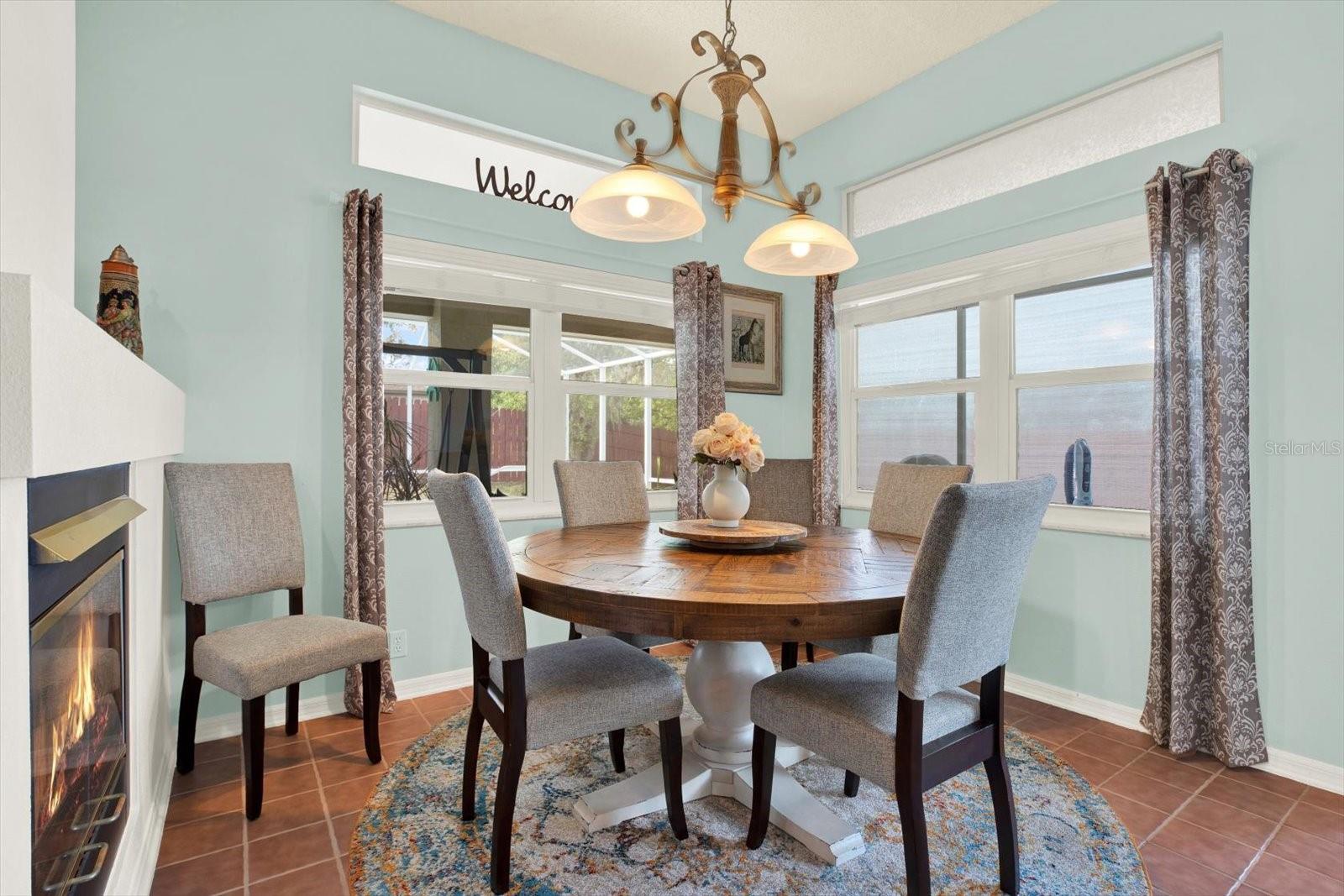 Listing photo id 14 for 13004 Hanley Drive