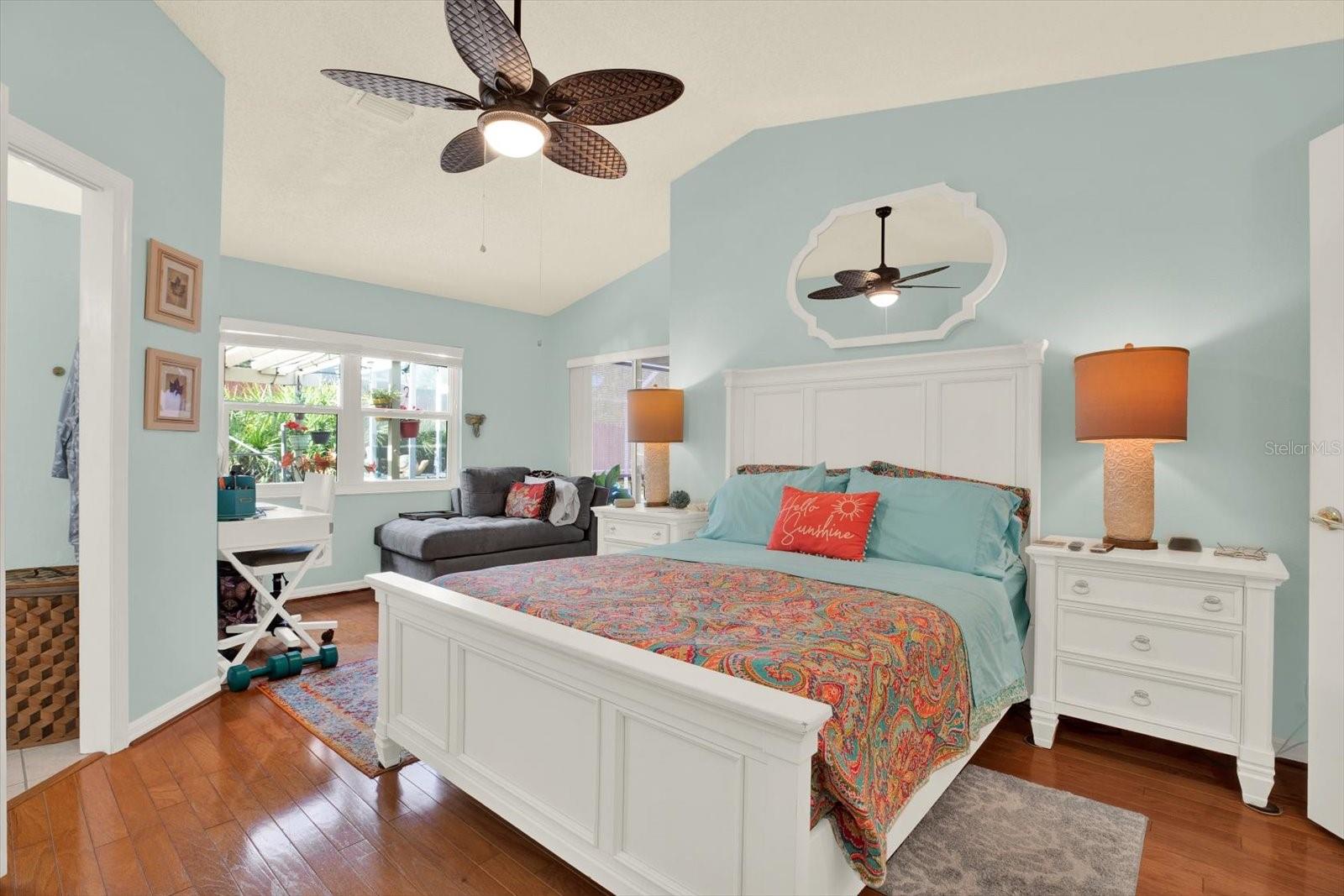 Listing photo id 21 for 13004 Hanley Drive