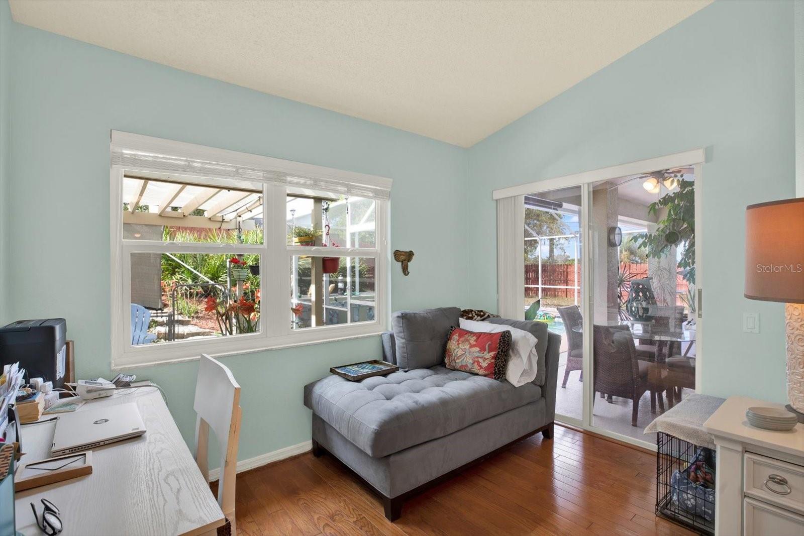 Listing photo id 24 for 13004 Hanley Drive