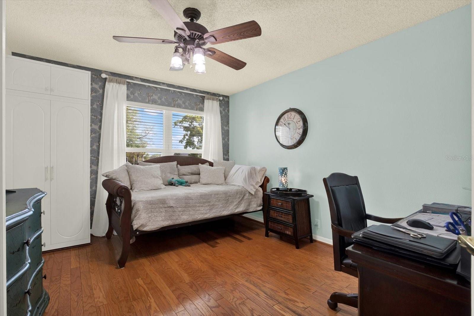 Listing photo id 32 for 13004 Hanley Drive