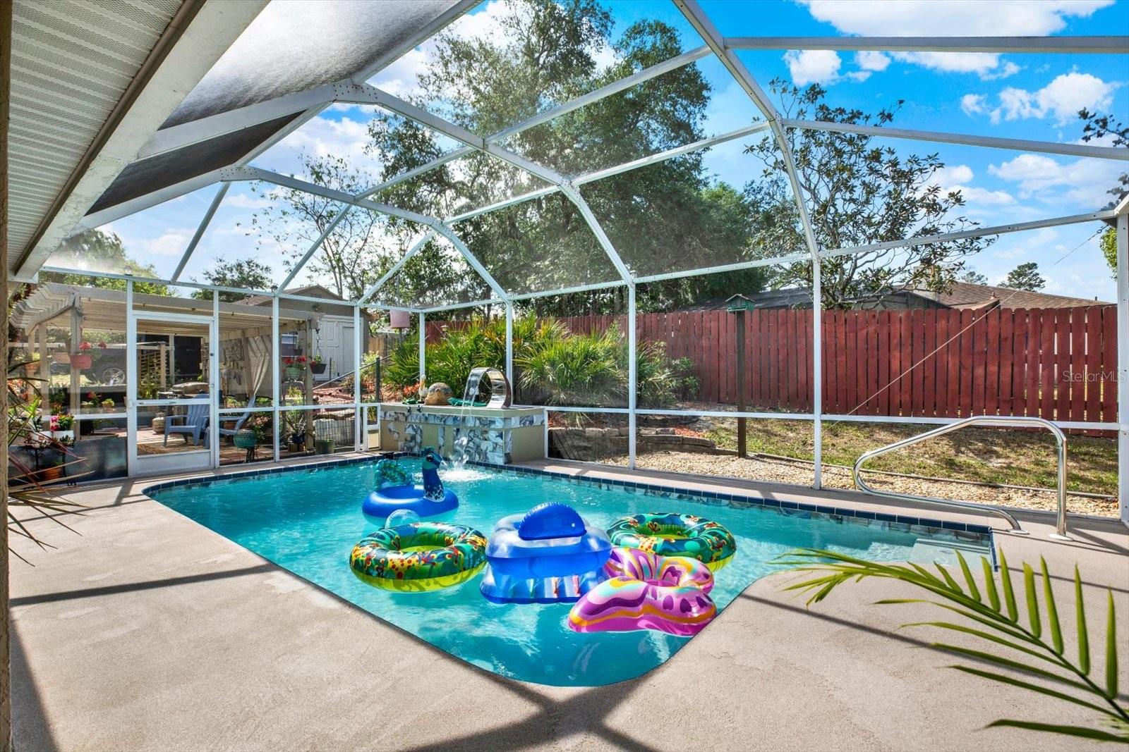 Listing photo id 36 for 13004 Hanley Drive