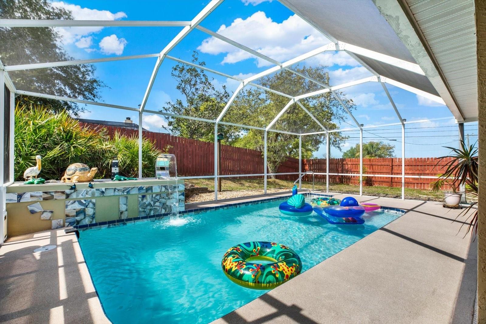 Listing photo id 2 for 13004 Hanley Drive