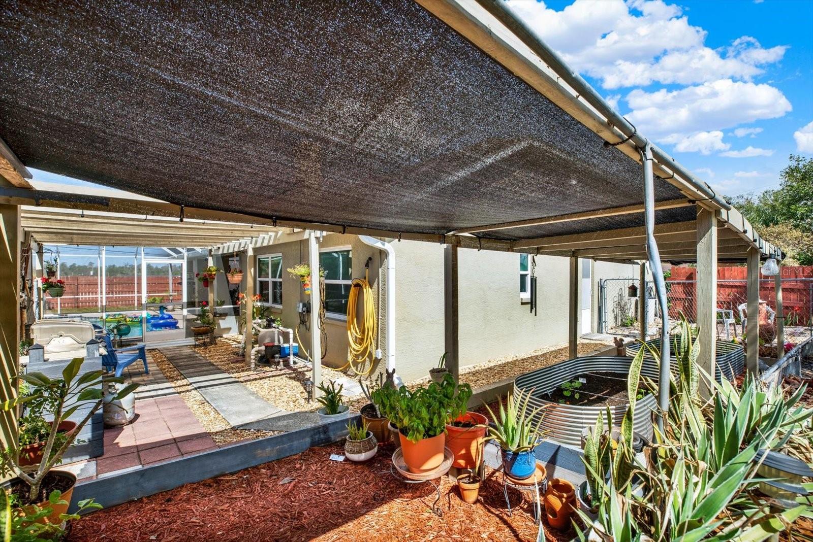 Listing photo id 39 for 13004 Hanley Drive