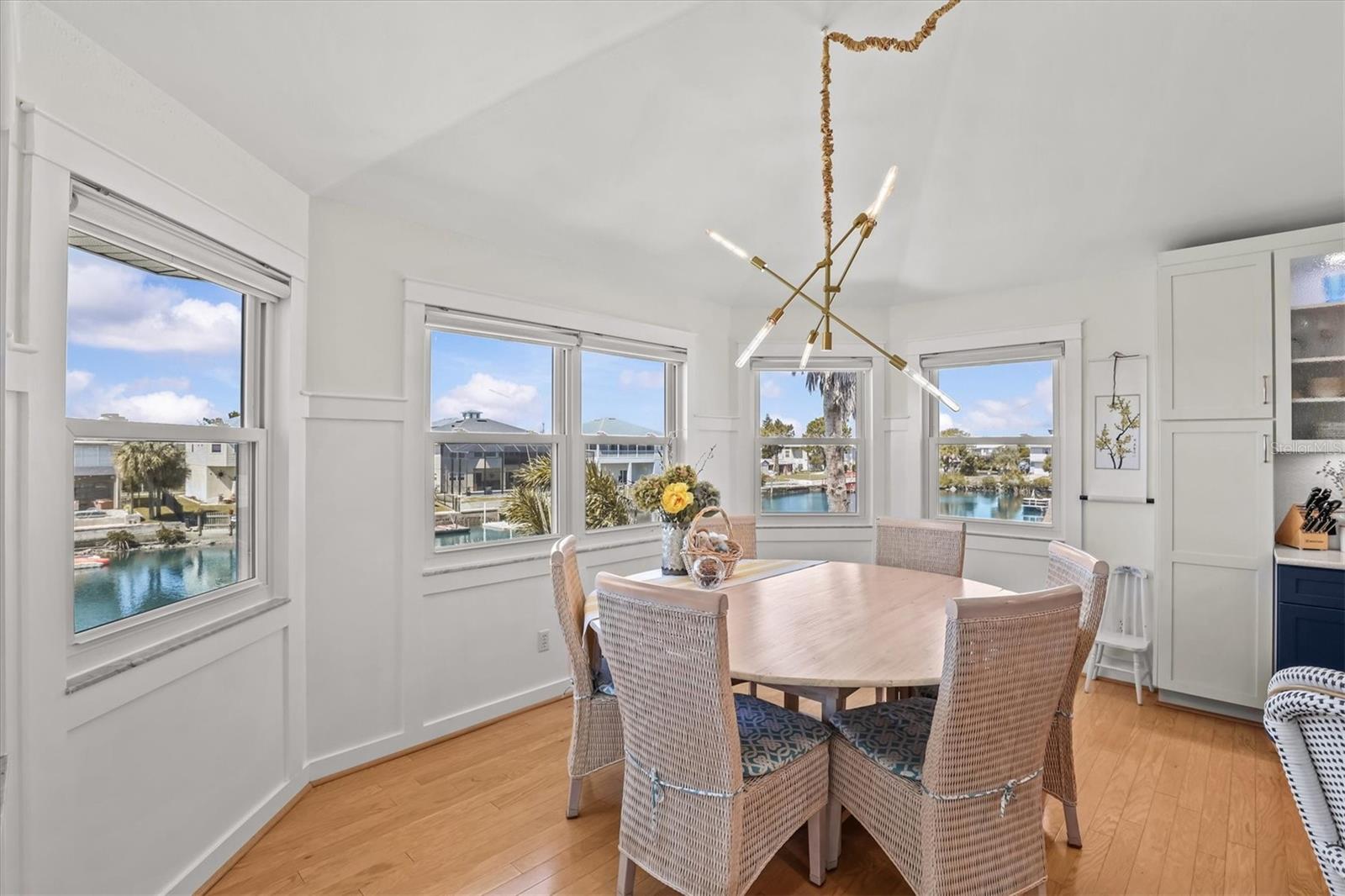 Image 30 of 73 For 4475 Burmuda Drive