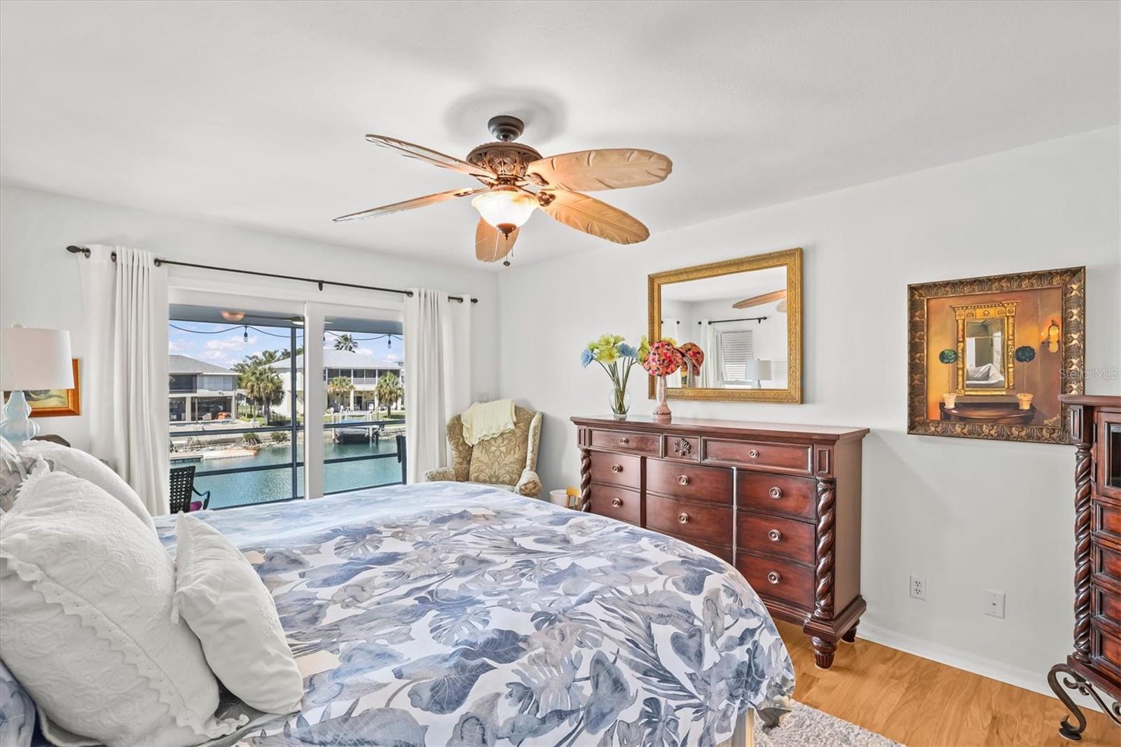 Image 32 of 73 For 4475 Burmuda Drive