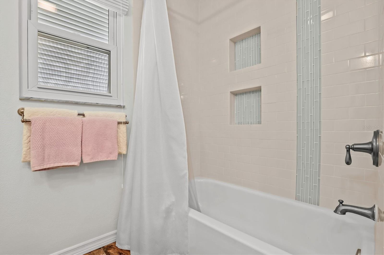 Image 45 of 73 For 4475 Burmuda Drive