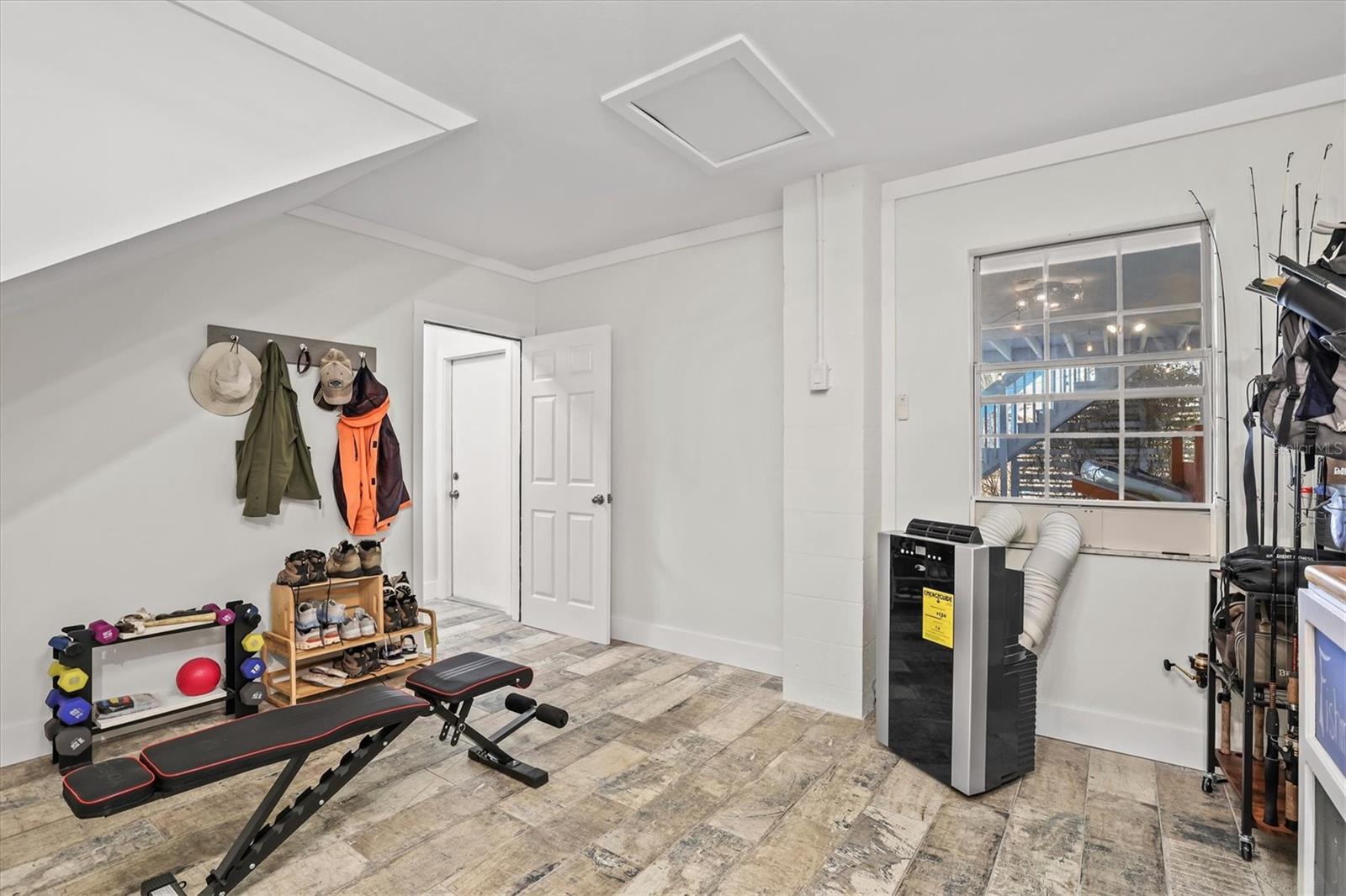 Image 48 of 73 For 4475 Burmuda Drive