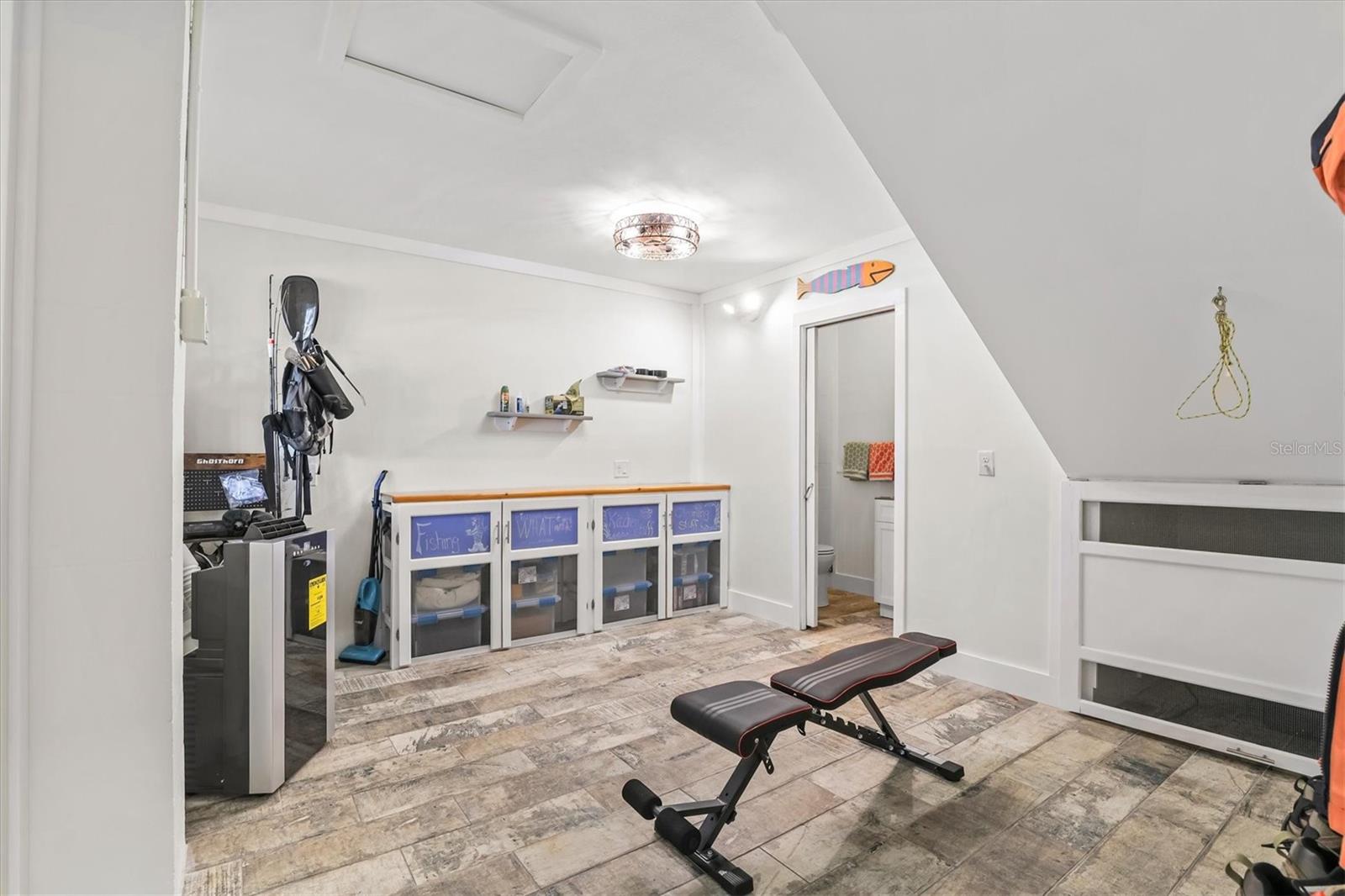 Image 49 of 73 For 4475 Burmuda Drive