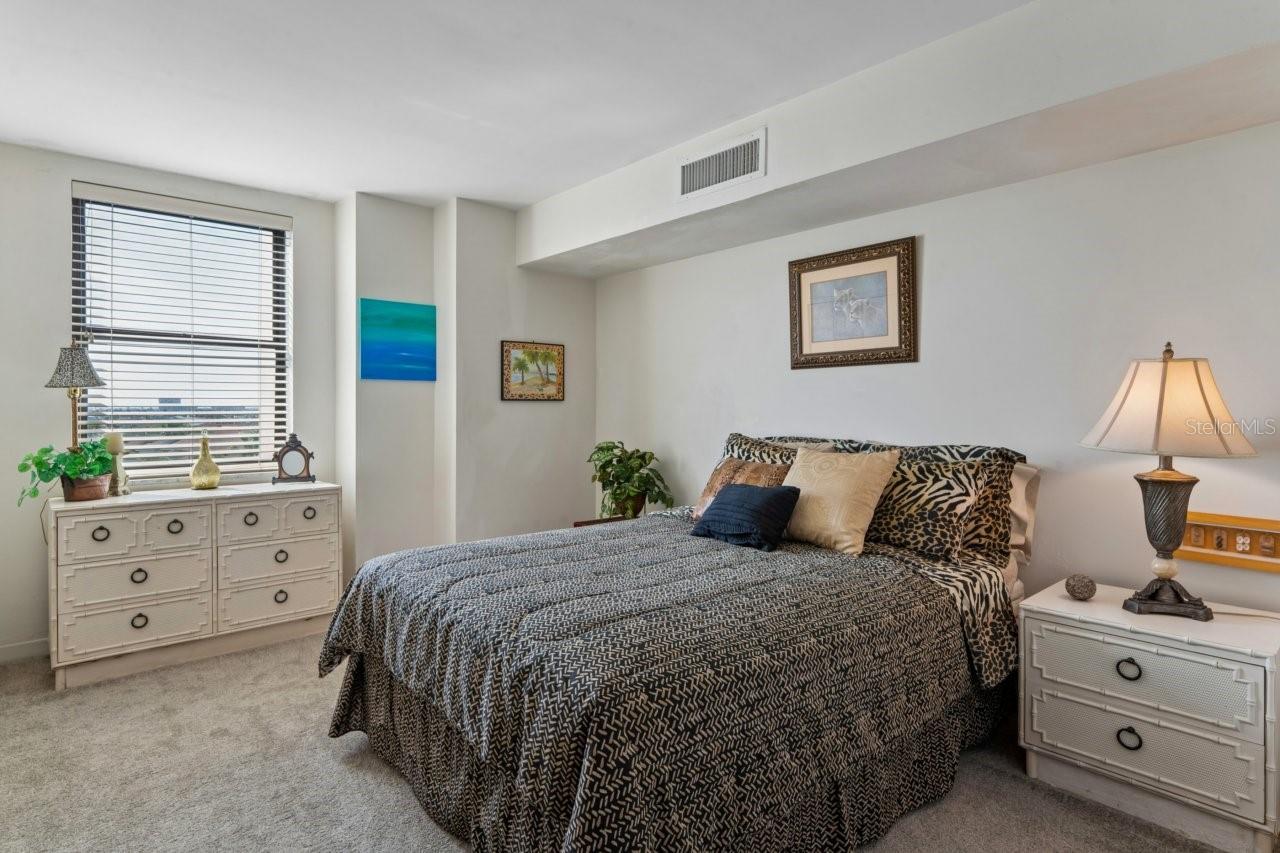 Image 24 of 65 For 10355 Paradise Boulevard 604