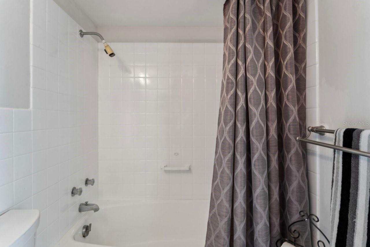 Image 29 of 65 For 10355 Paradise Boulevard 604