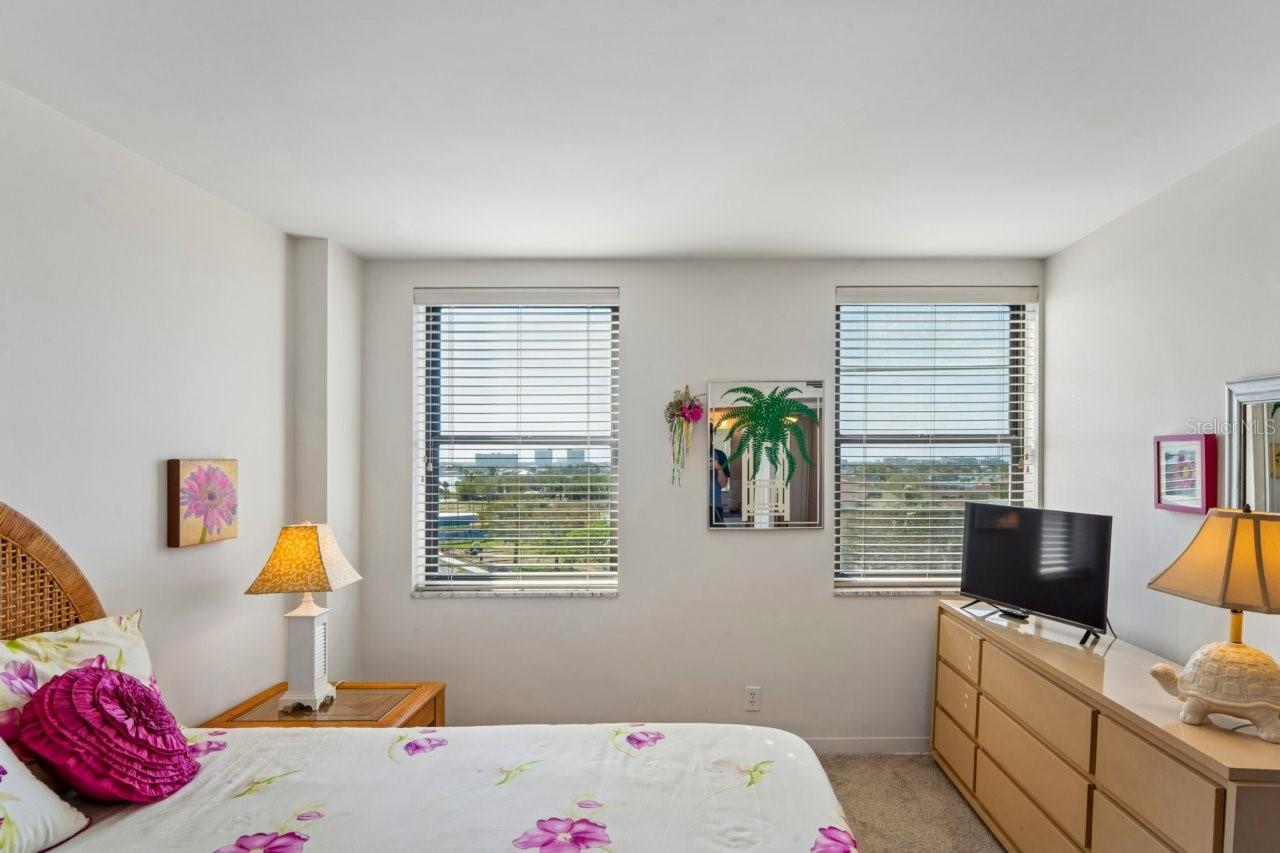 Image 33 of 65 For 10355 Paradise Boulevard 604