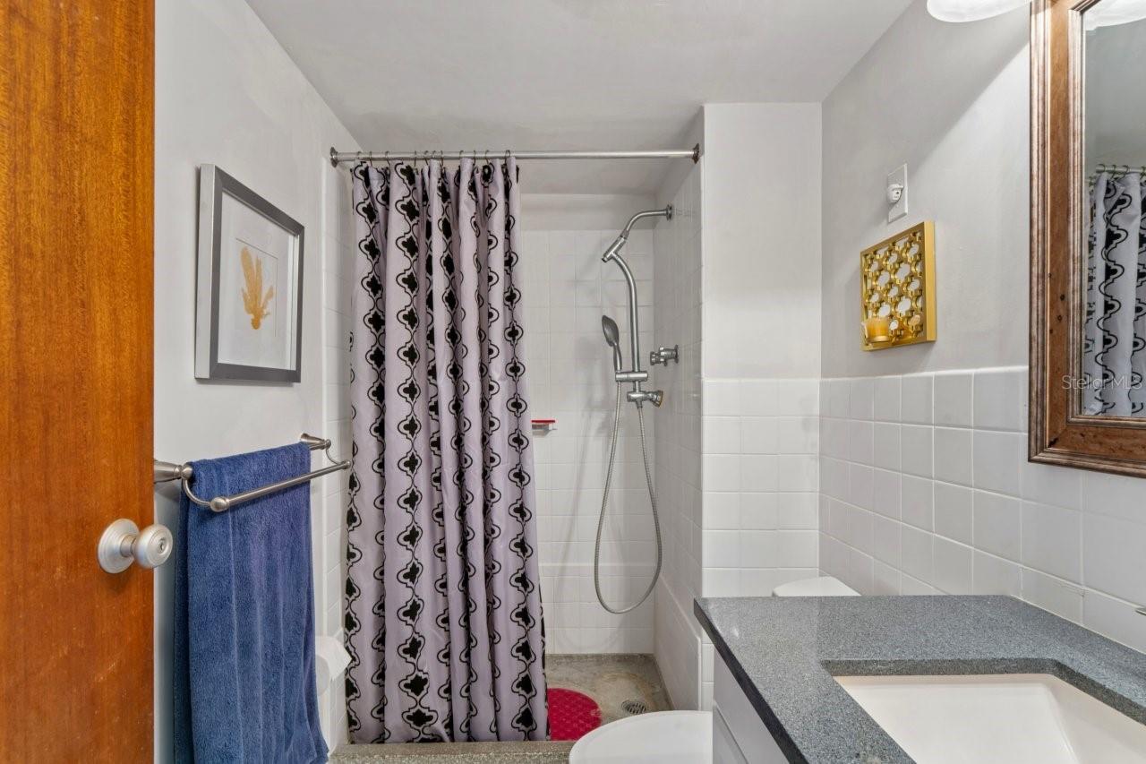 Image 35 of 65 For 10355 Paradise Boulevard 604