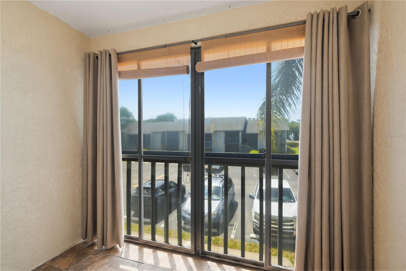 Image 22 of 36 For 11201 122nd Avenue 208