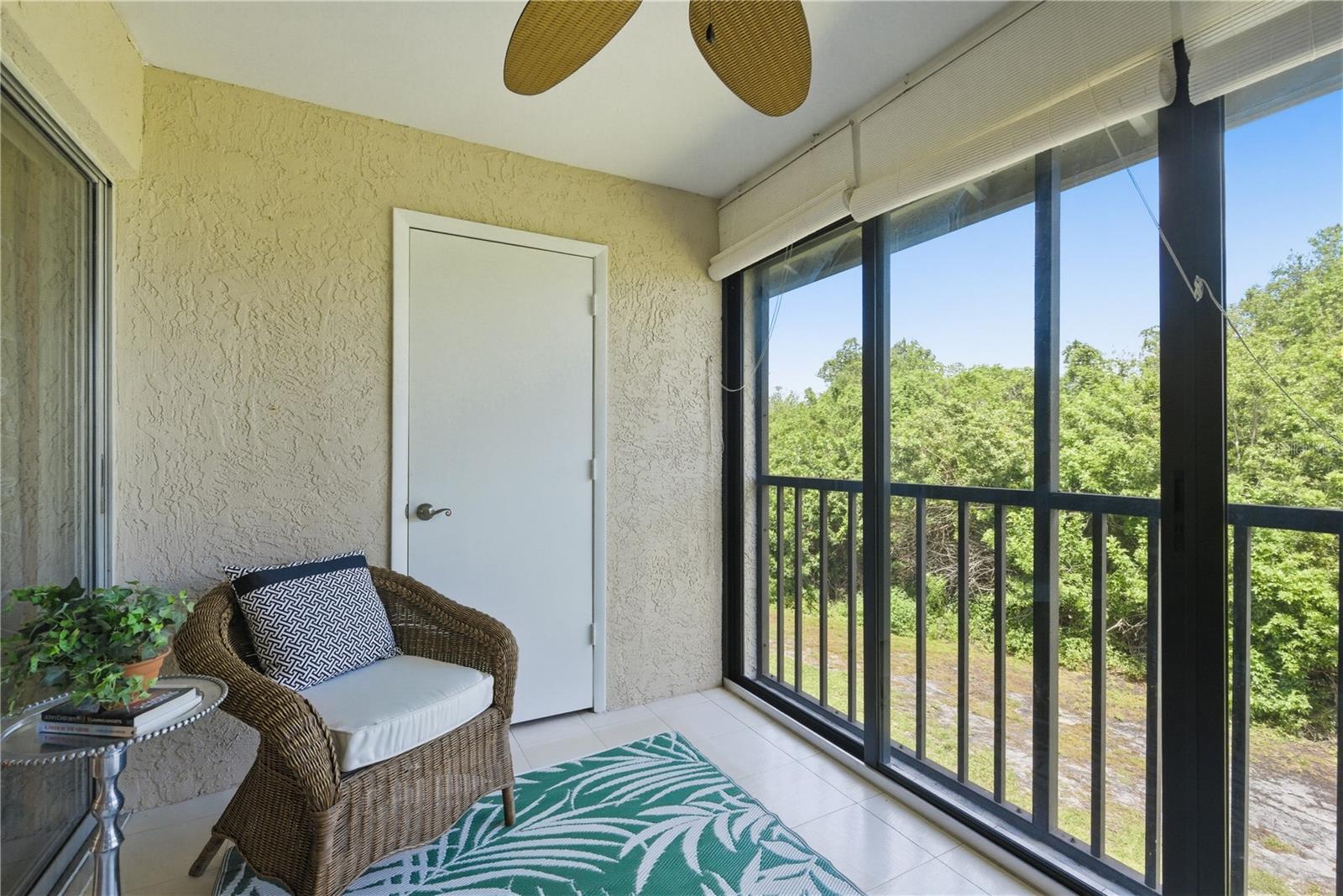 Image 28 of 36 For 11201 122nd Avenue 208