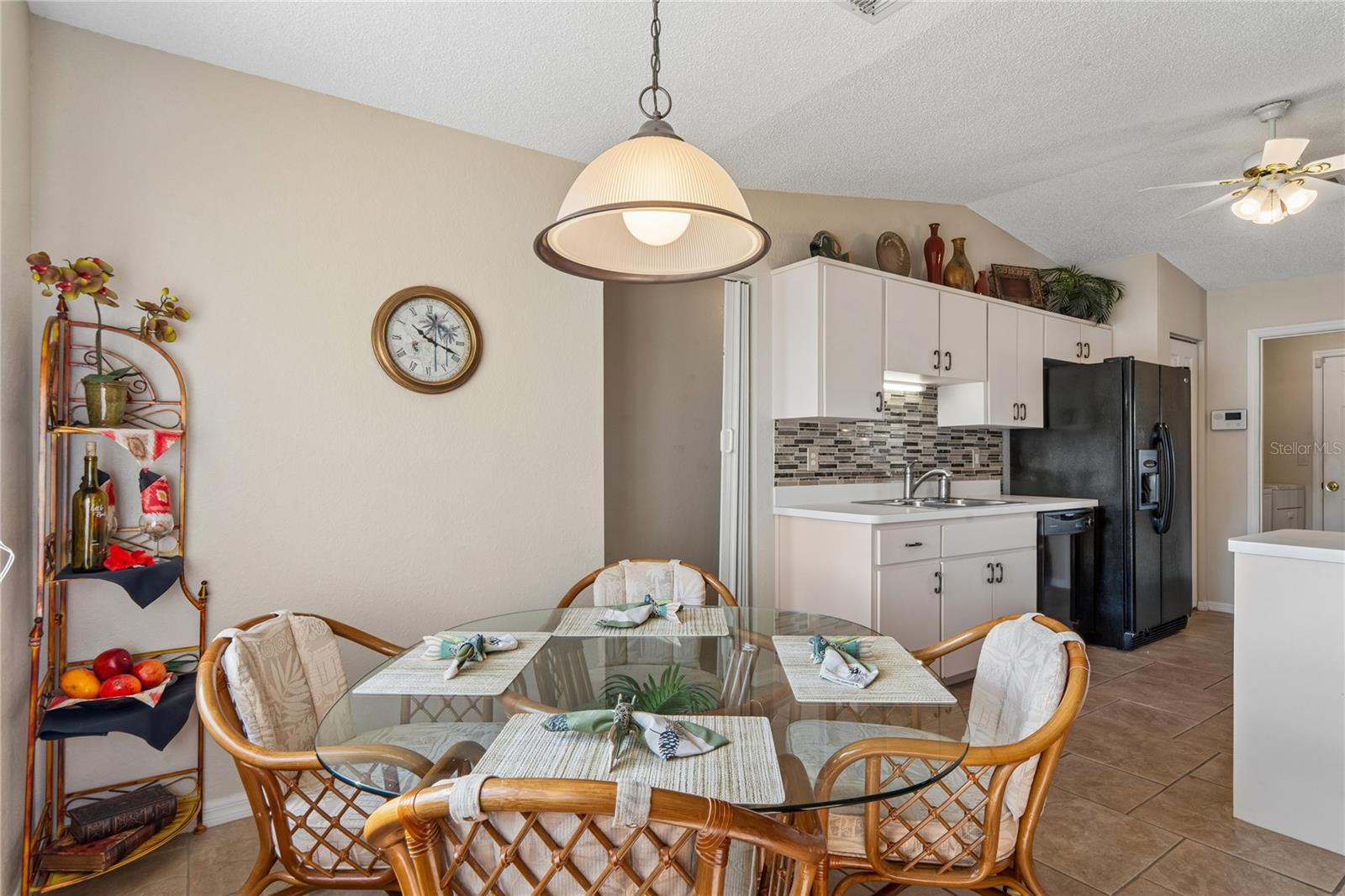 Image 18 of 62 For 5122 Quintilis Street