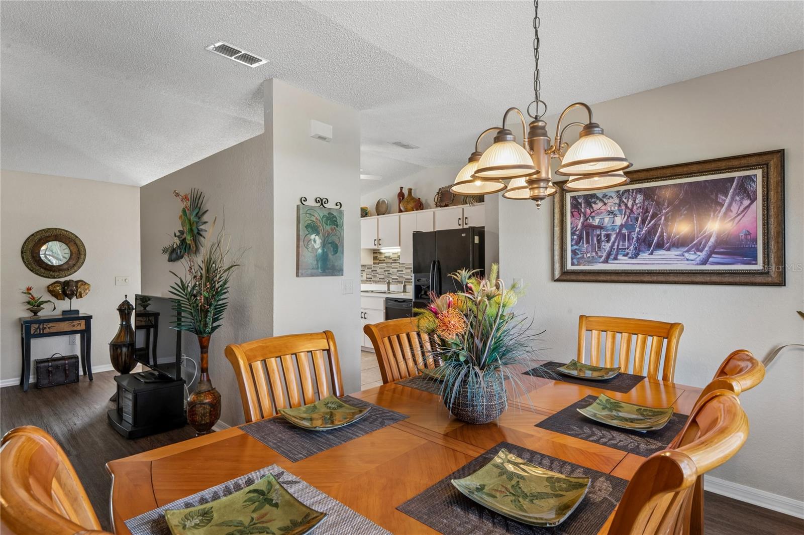 Image 21 of 62 For 5122 Quintilis Street