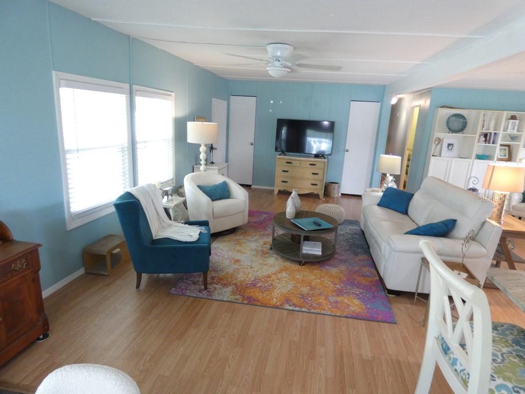 Image 14 of 42 For 9790 66th Street N 100