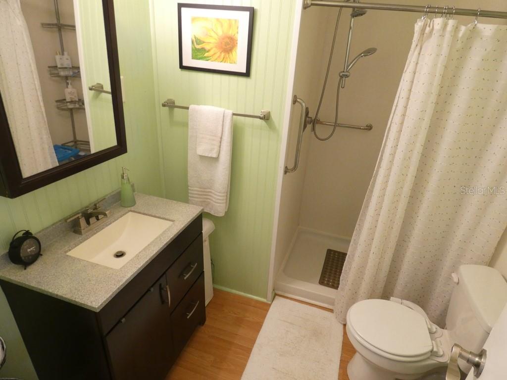 Image 18 of 42 For 9790 66th Street N 100