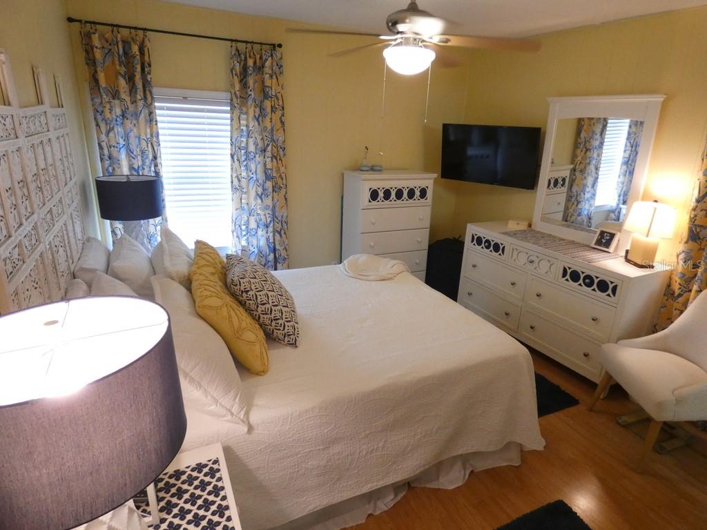 Image 19 of 42 For 9790 66th Street N 100