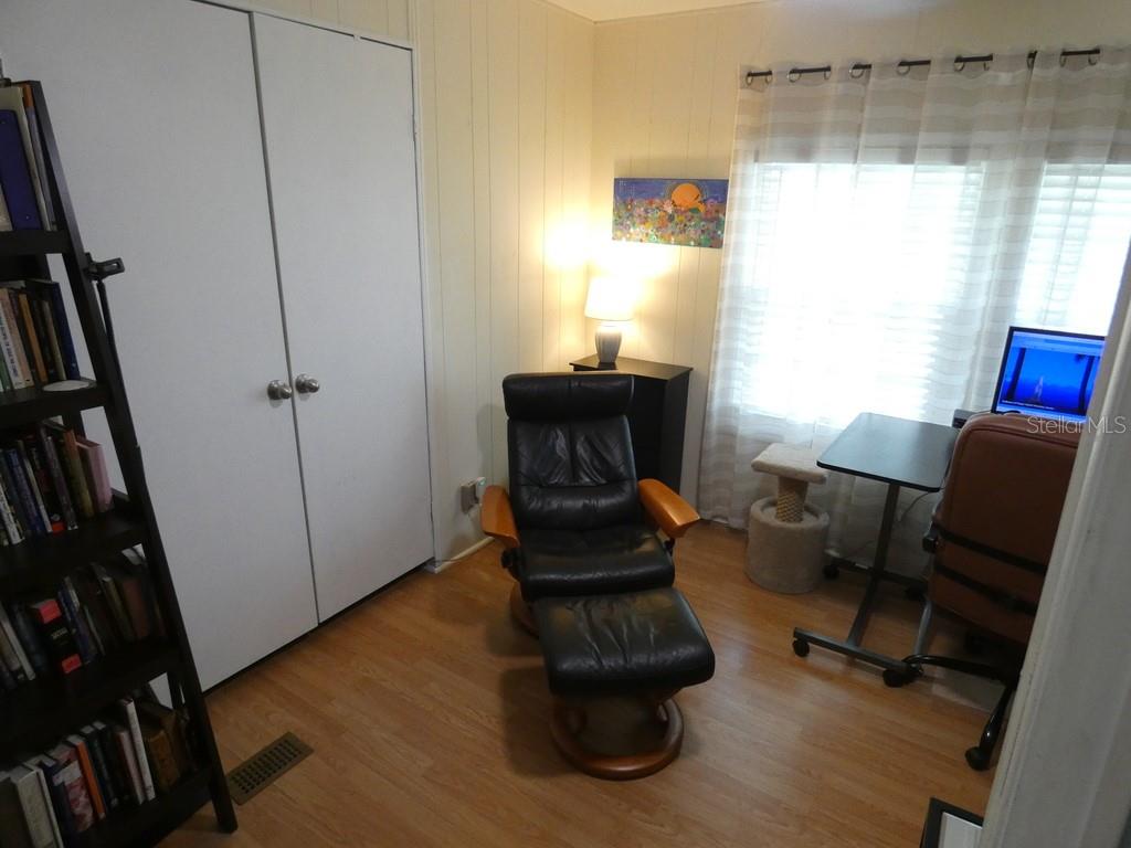 Image 21 of 42 For 9790 66th Street N 100