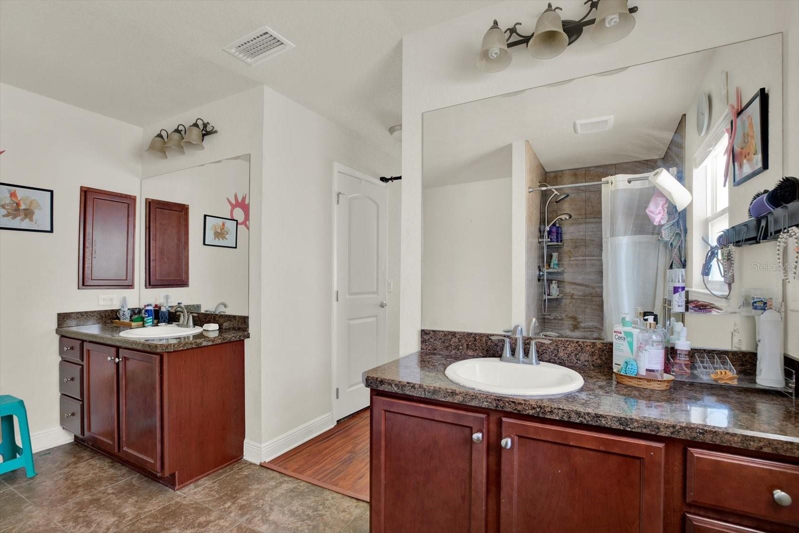 Image 16 of 34 For 14061 White Plains Street